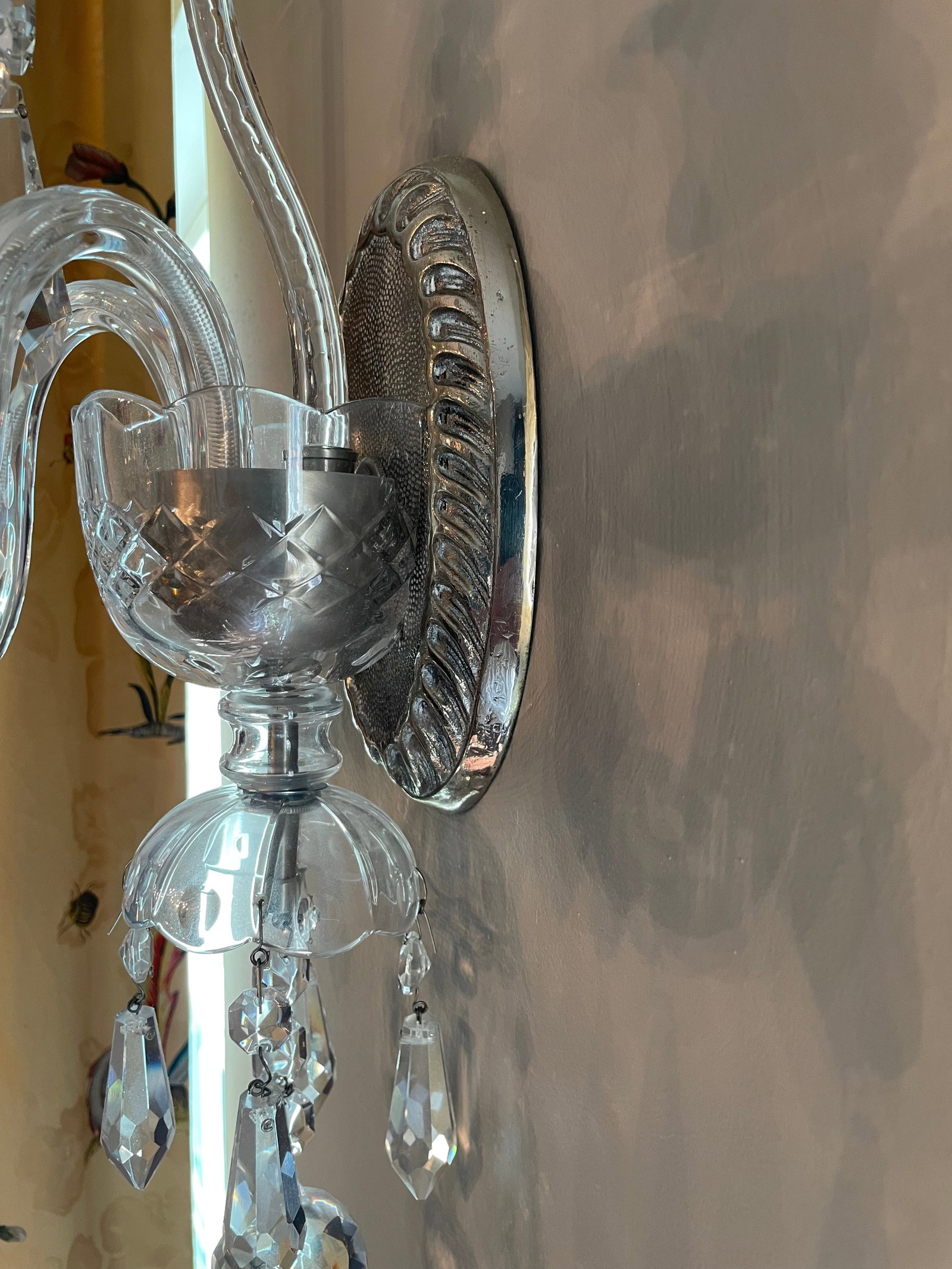 1980s Three Double Light Cut Crystals Sconces - 15