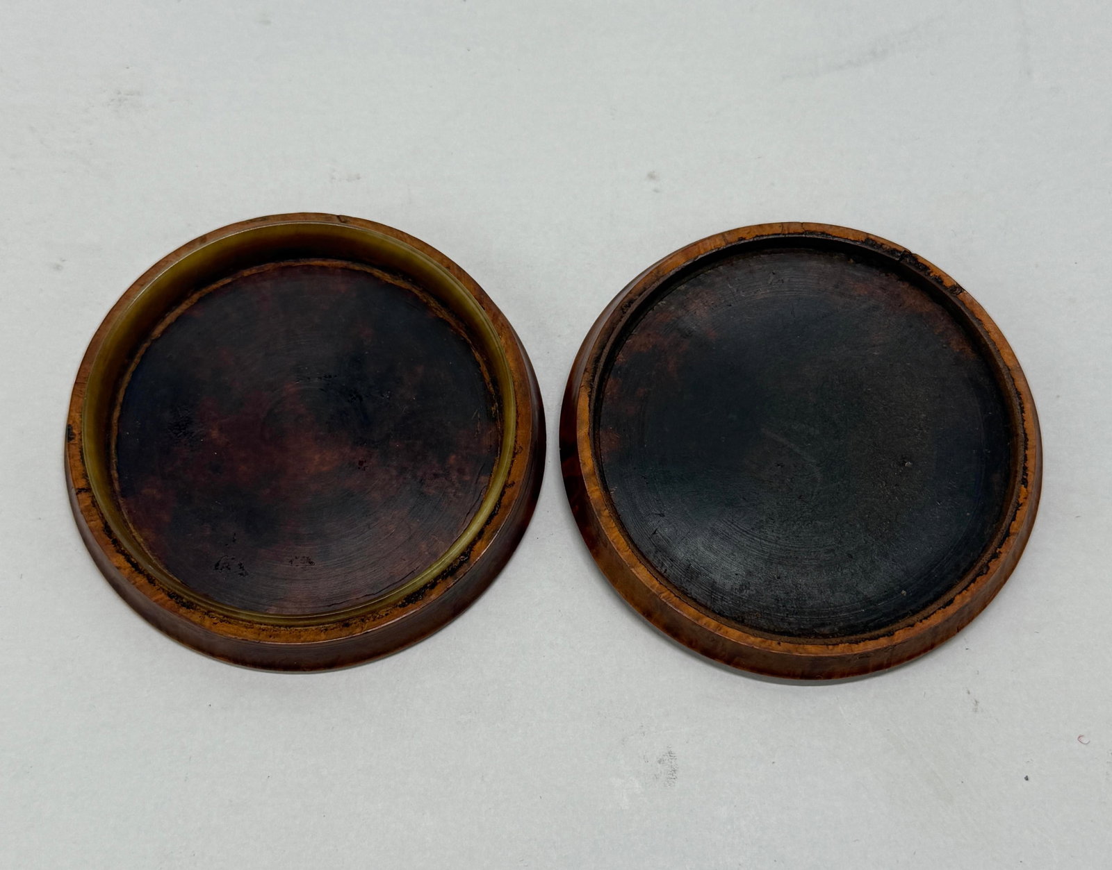 19th C. French Carved Boxwood Snuff Box, Prince Eugene at His Mother's Tomb - 6