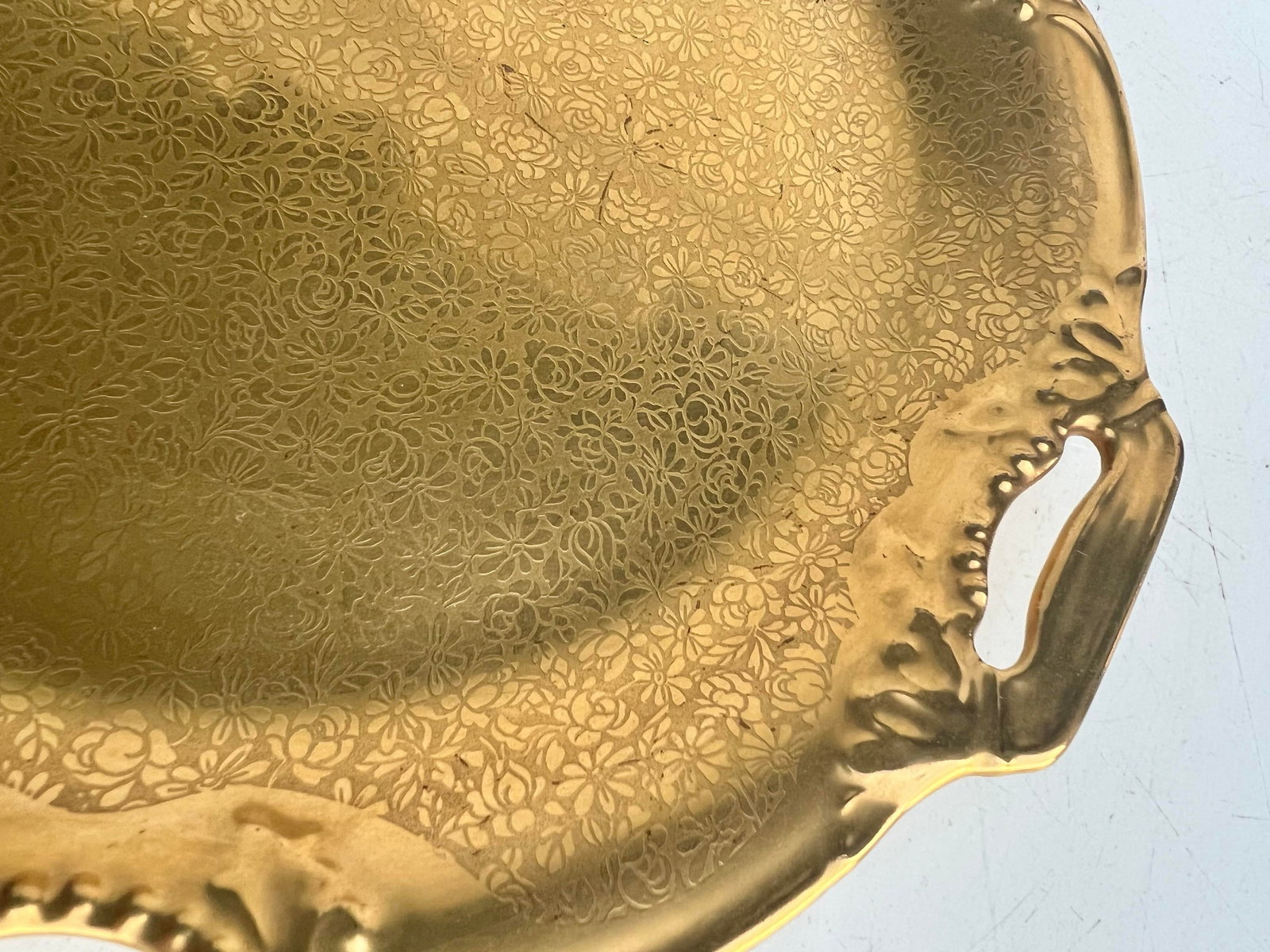 1930s Round Gold Porcelain Tray by Pickard - 3