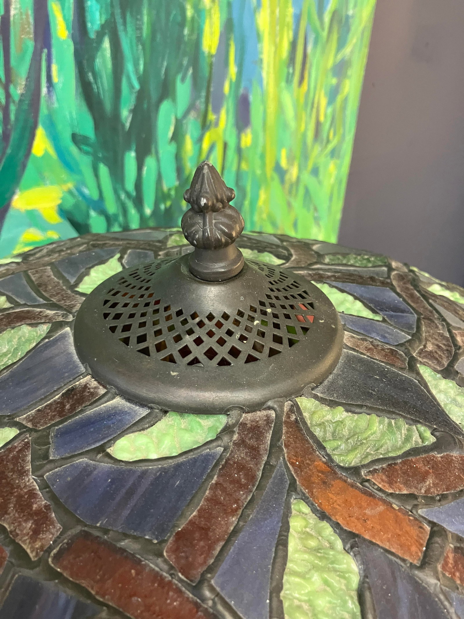 Late 20th Century Tiffany-Style Stained Glass Lamp - 7
