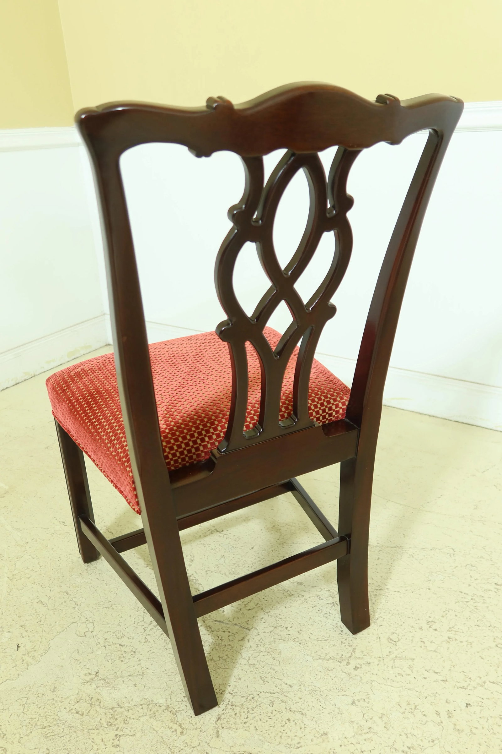 Set of 8 Kindel Chippendale Mahogany Dining Room Chairs - 11