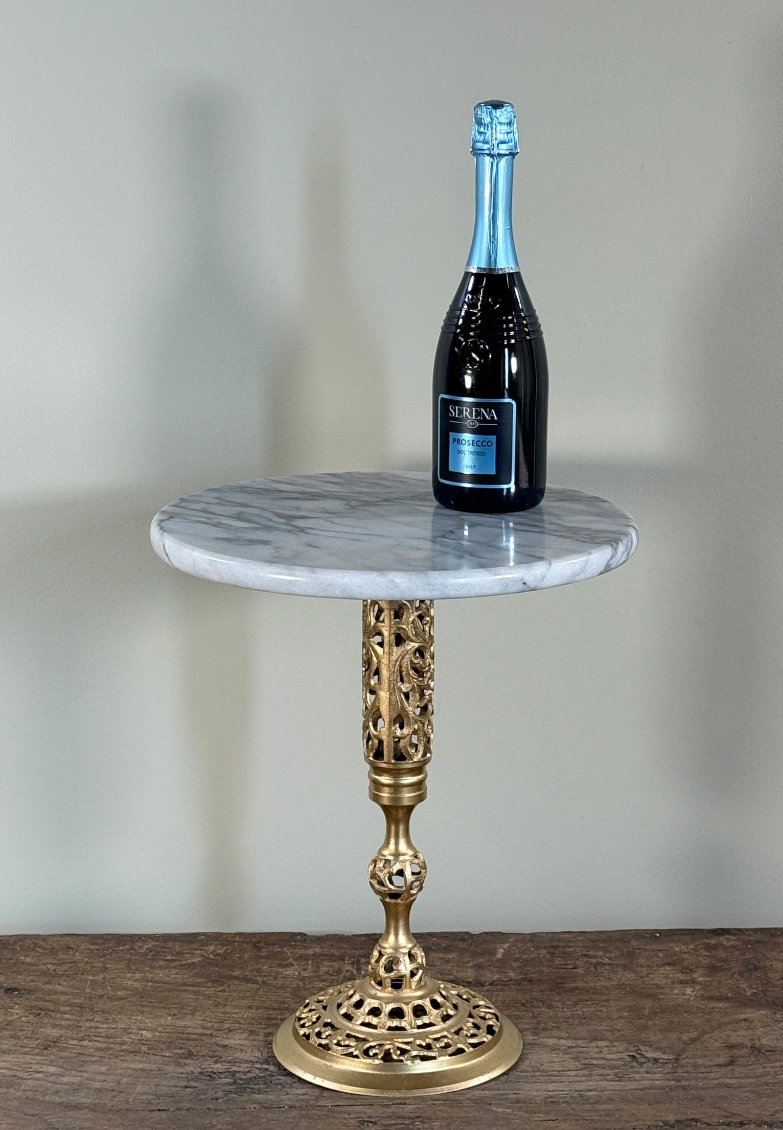 Vintage French Neoclassical Marble Top Brass Pedestal Side Table With Pierced Base - 2