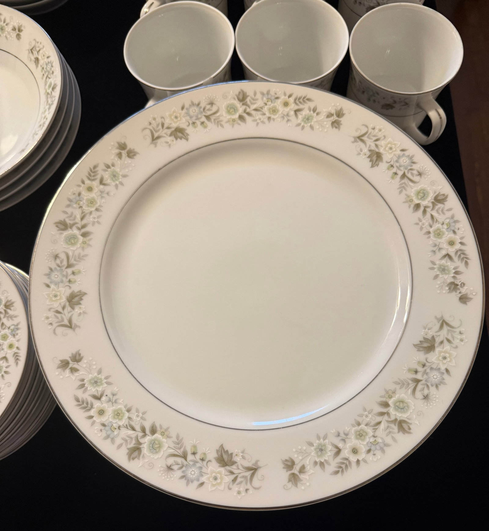 1960s Imperial China W. Dalton 745 Wild Flower Dishes - Set of 39 - 15