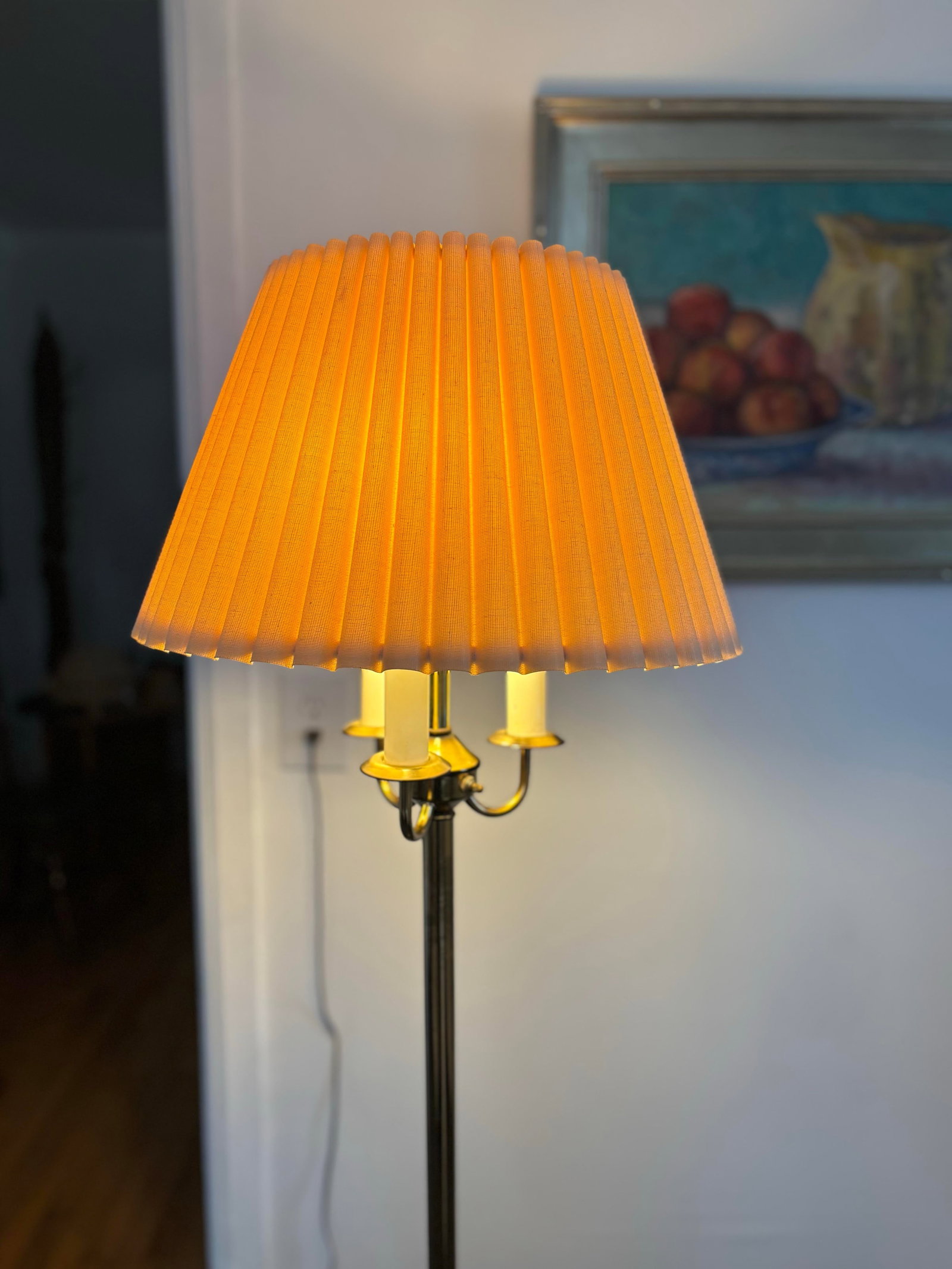 Late 20th Century American 4-Light Brass Floor Lamp on Round Base With Shade - 2