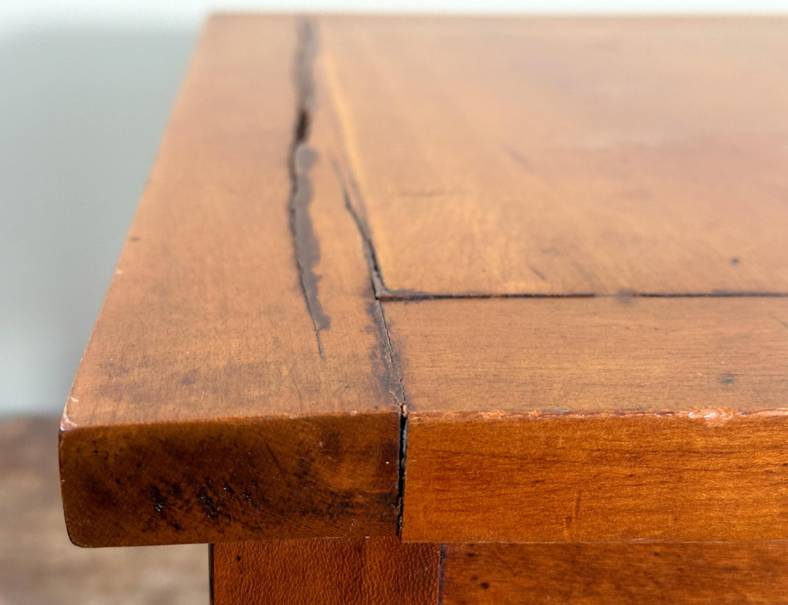 19th Century American Walnut Turned Leg Side Table - 8