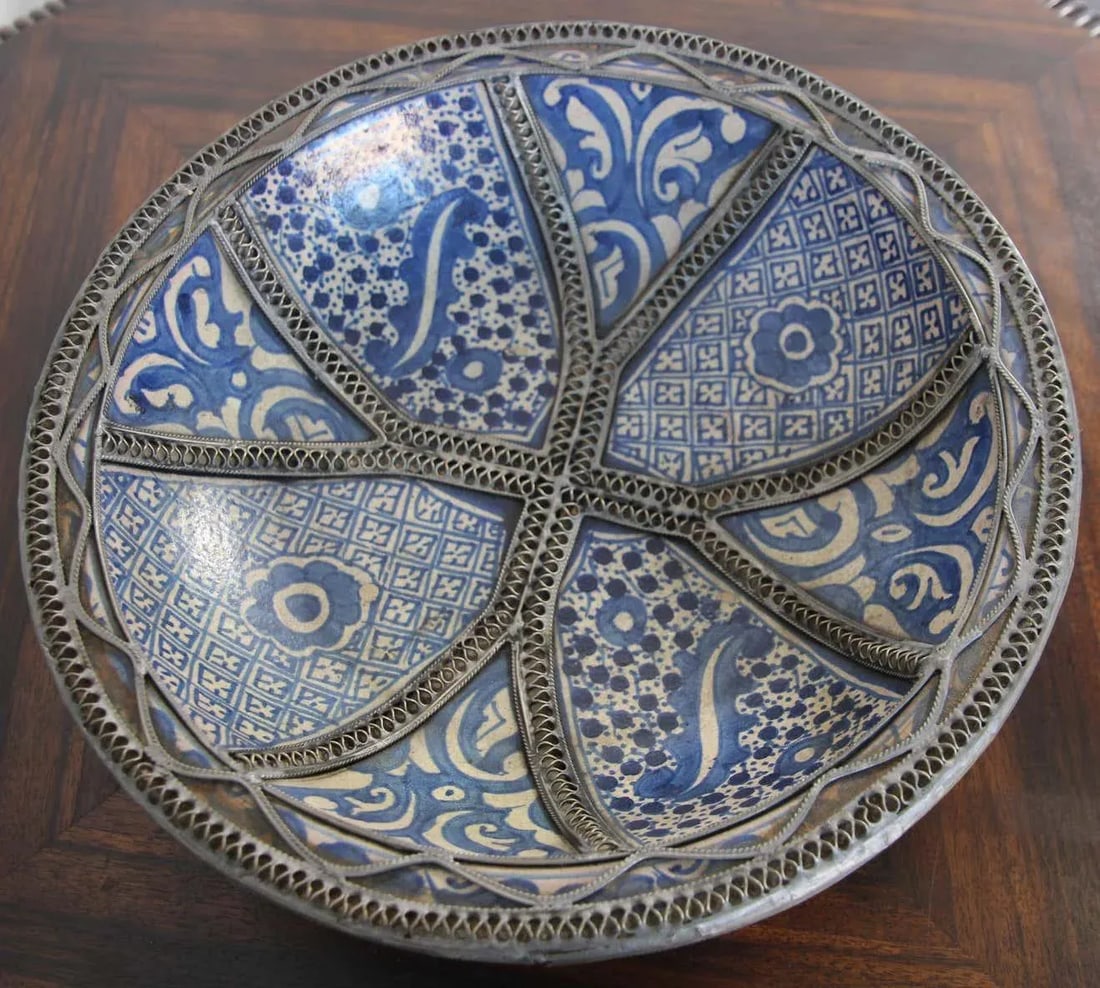 Moroccan Blue Ceramic Dish Bowl Adorned With Silver Filigree From Fez - 4