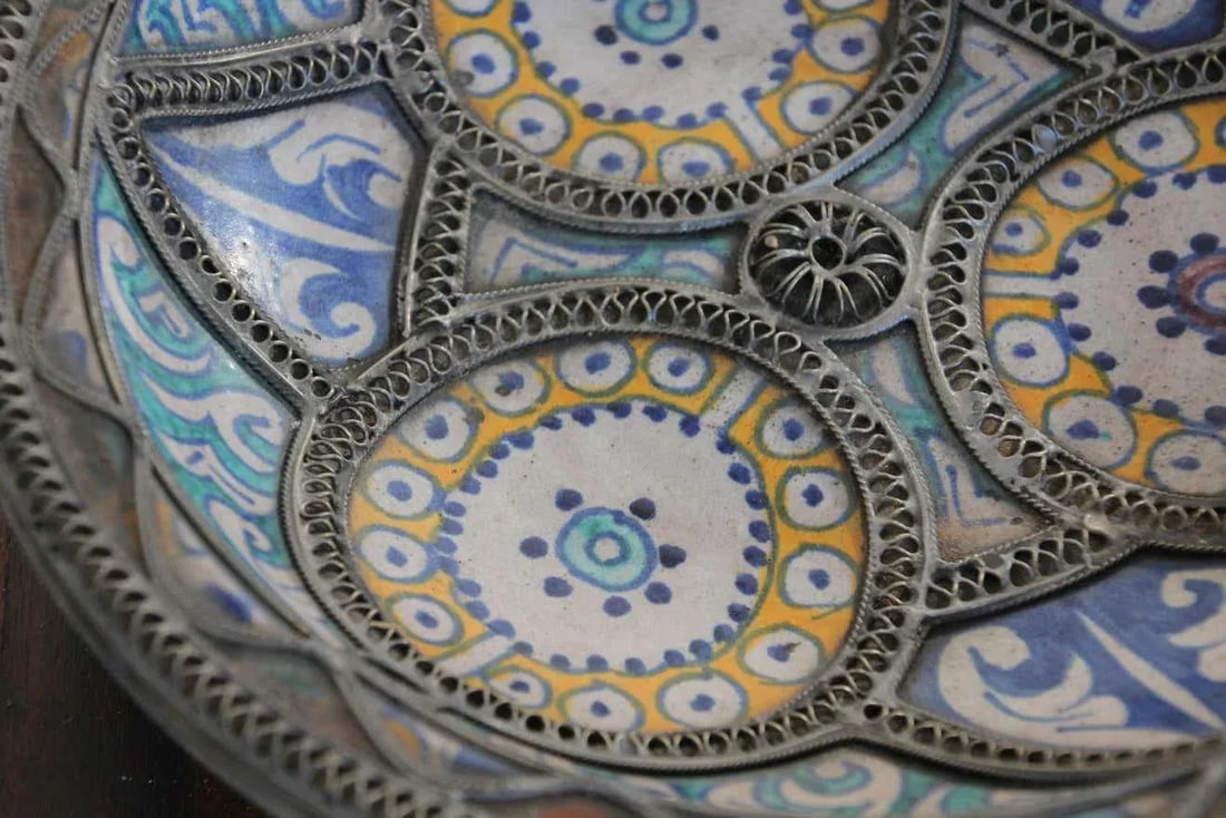 Moorish Moroccan Ceramic Bowl Adorned with Silver Filigree from Fez - 10