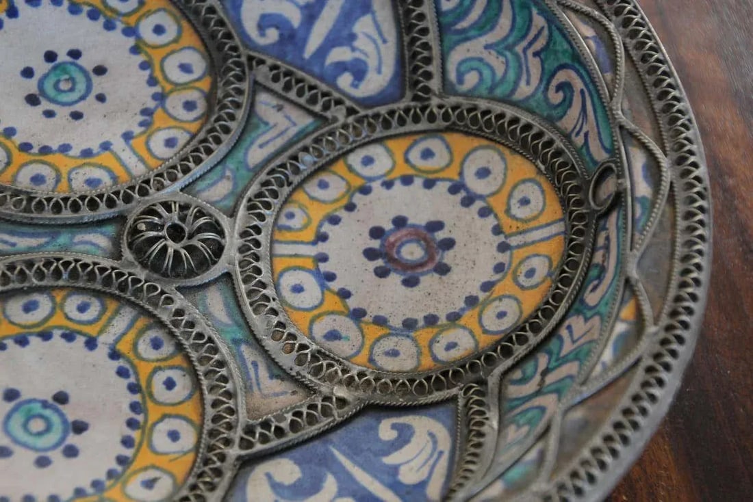 Moorish Moroccan Ceramic Bowl Adorned with Silver Filigree from Fez - 11