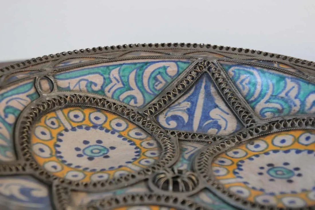Moorish Moroccan Ceramic Bowl Adorned with Silver Filigree from Fez - 12