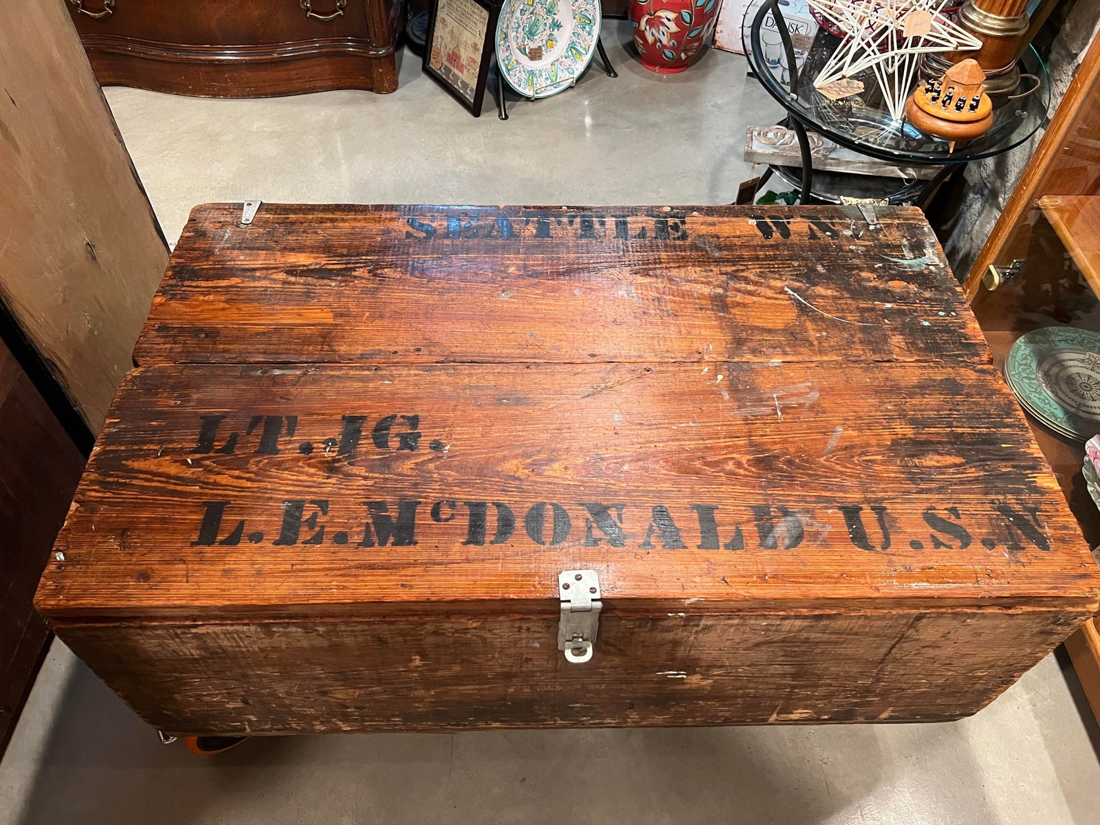 1940s WWII Era U. S. Navy Sailor Footlocker Trunk – L.E. McDonald USN– Original Stencil - 3