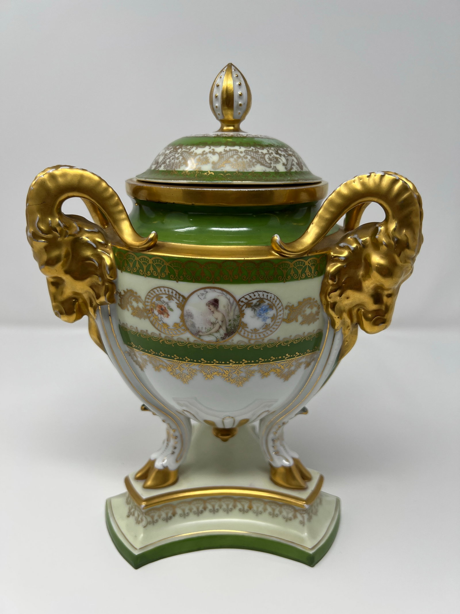 Antique Royal Bavaria "Louis Seize" Hand-Painted Portrait Urn With Ram Head Handles, Circa 1900 - 3