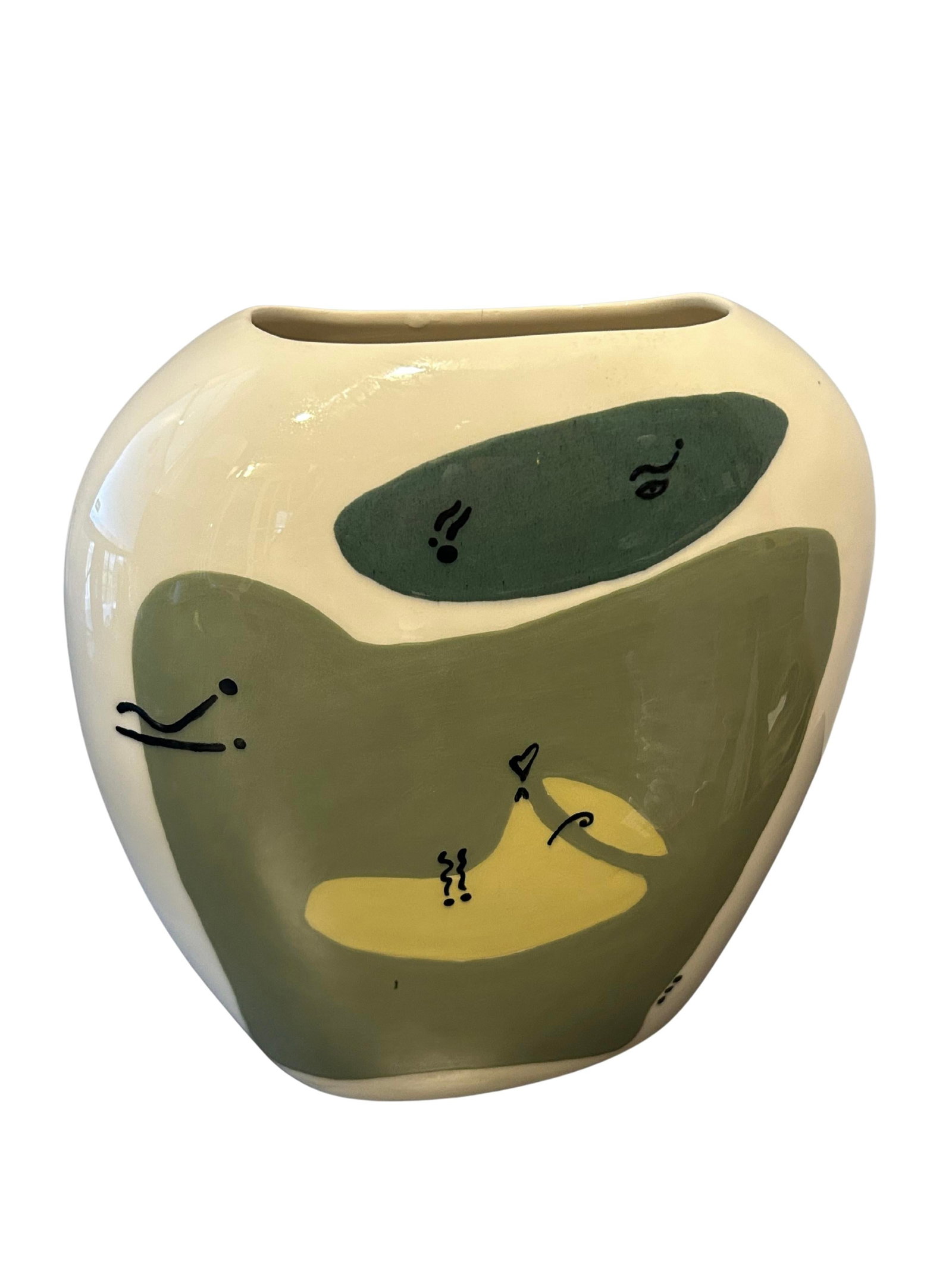 Late 20th Century Signed Oetjoen Art Ceramic Vase by Sri Soekarmoen McCarthy – Hand-Painted - 4