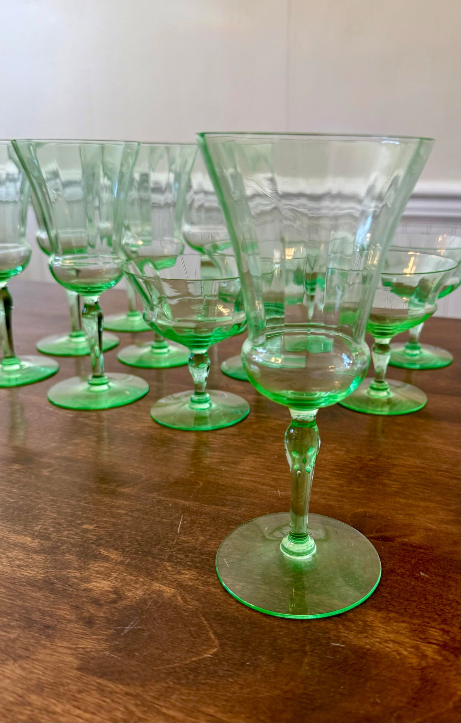 Early 20th Century Uranium Vaseline Glass Cambodia Stemware by Utility Glass Works - Set of 13 - 4