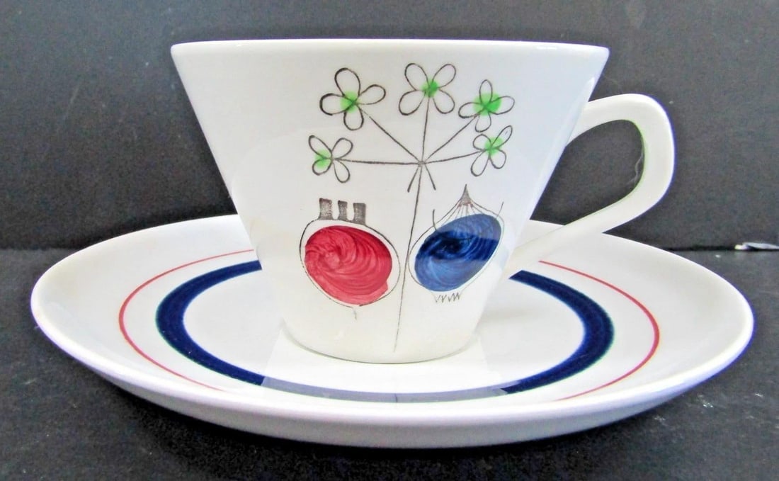 1950s Mid-Century Modern Rörstrand Sweden Pomona Picknick Two Cups and Saucers Design by - 3