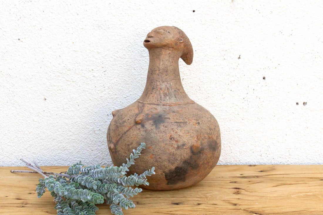 Antique Mangbetu Anthropomorphic Terracotta Vessel - 8
