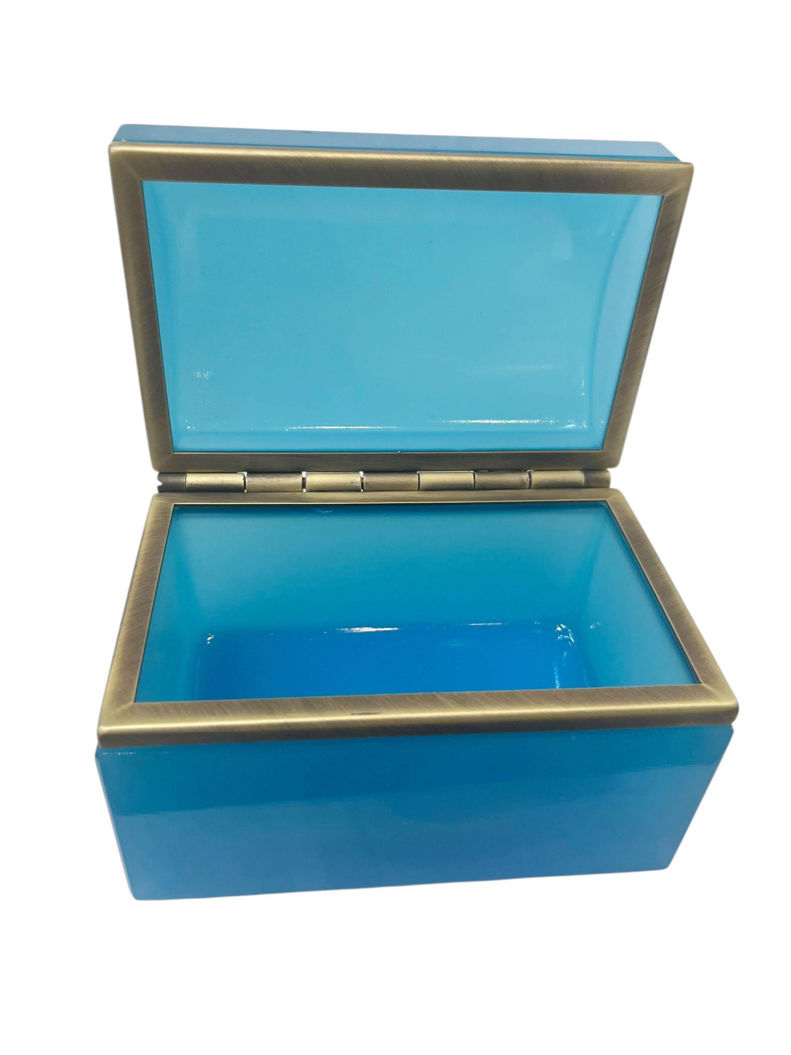 Antique French Blue Opaline Glass Box, Circa 1860 - 3