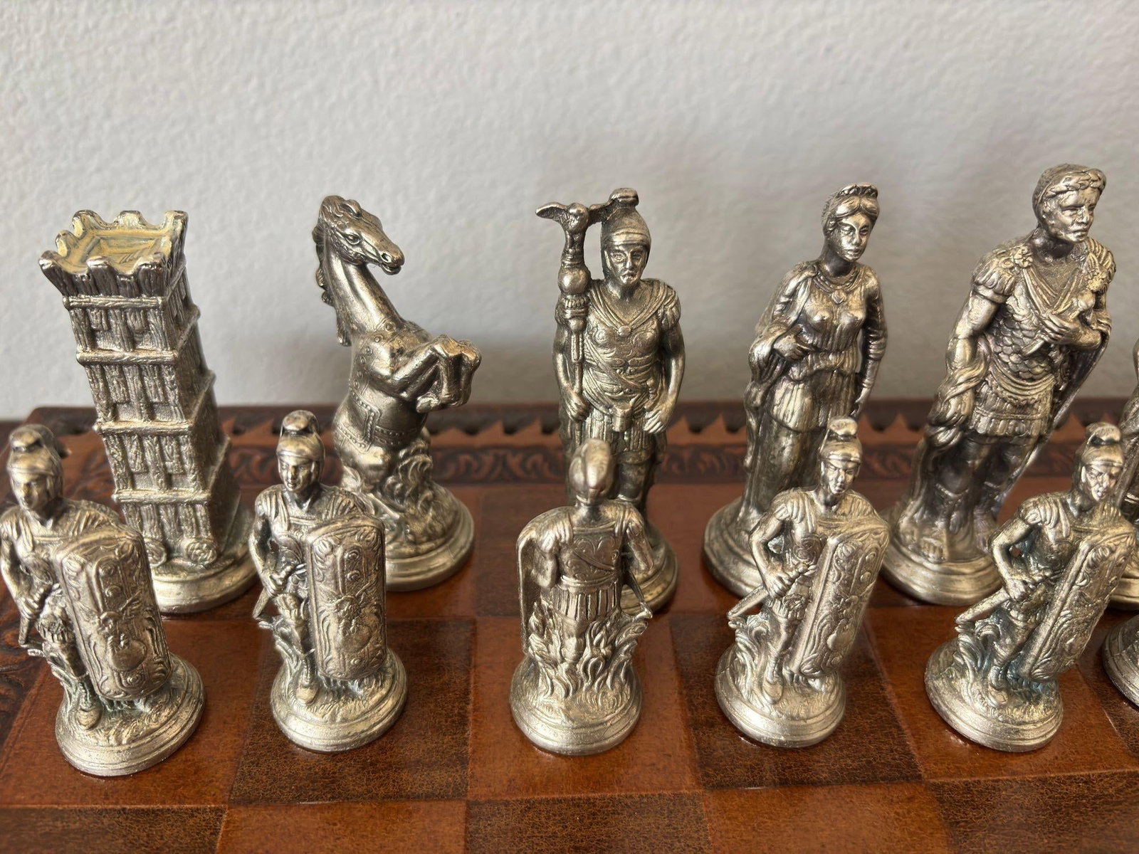 Italian Roman-Style Chess Set Cast Metal and Leather Leather Board Circa 1960 - 10