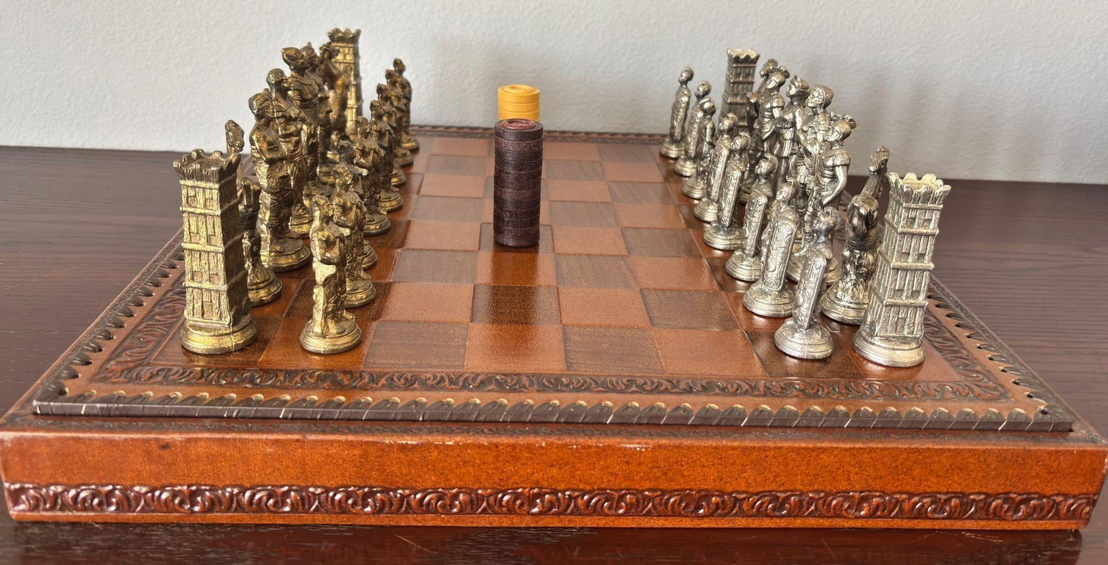 Italian Roman-Style Chess Set Cast Metal and Leather Leather Board Circa 1960 - 7
