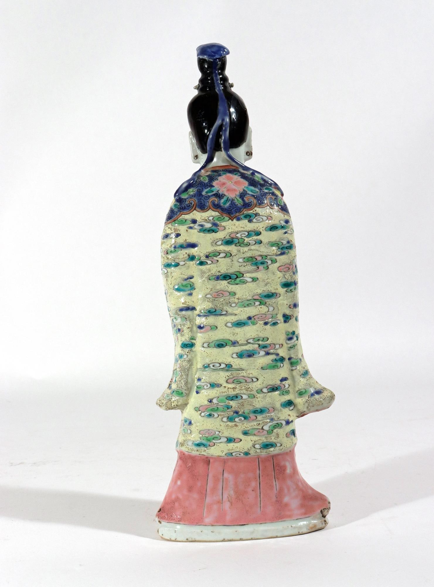 18th-Century Chinese Export Porcelain Figures of Two Immortals - 6