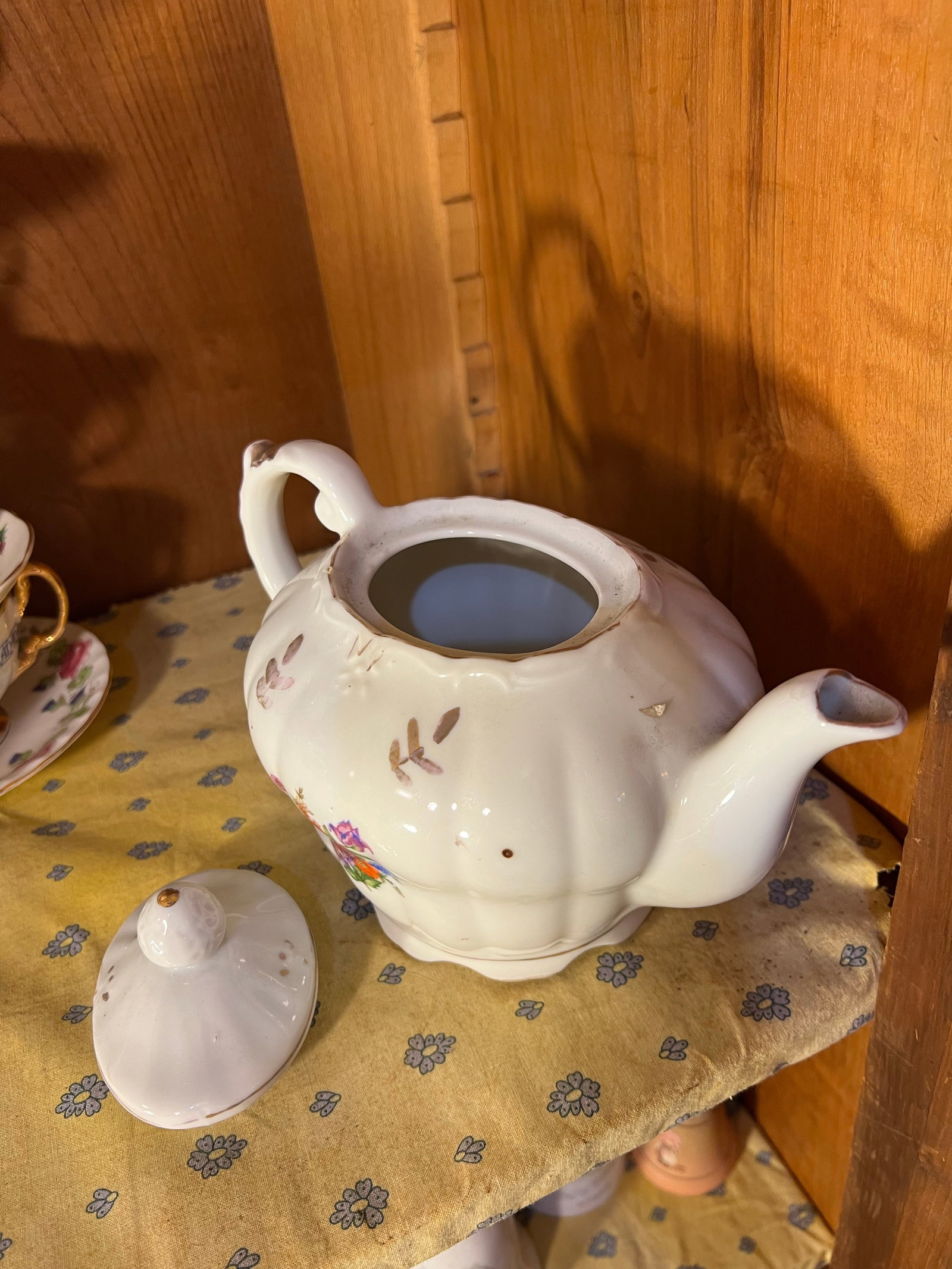 1950 Floral Porcelain Musical Teapot Music Stands - 8