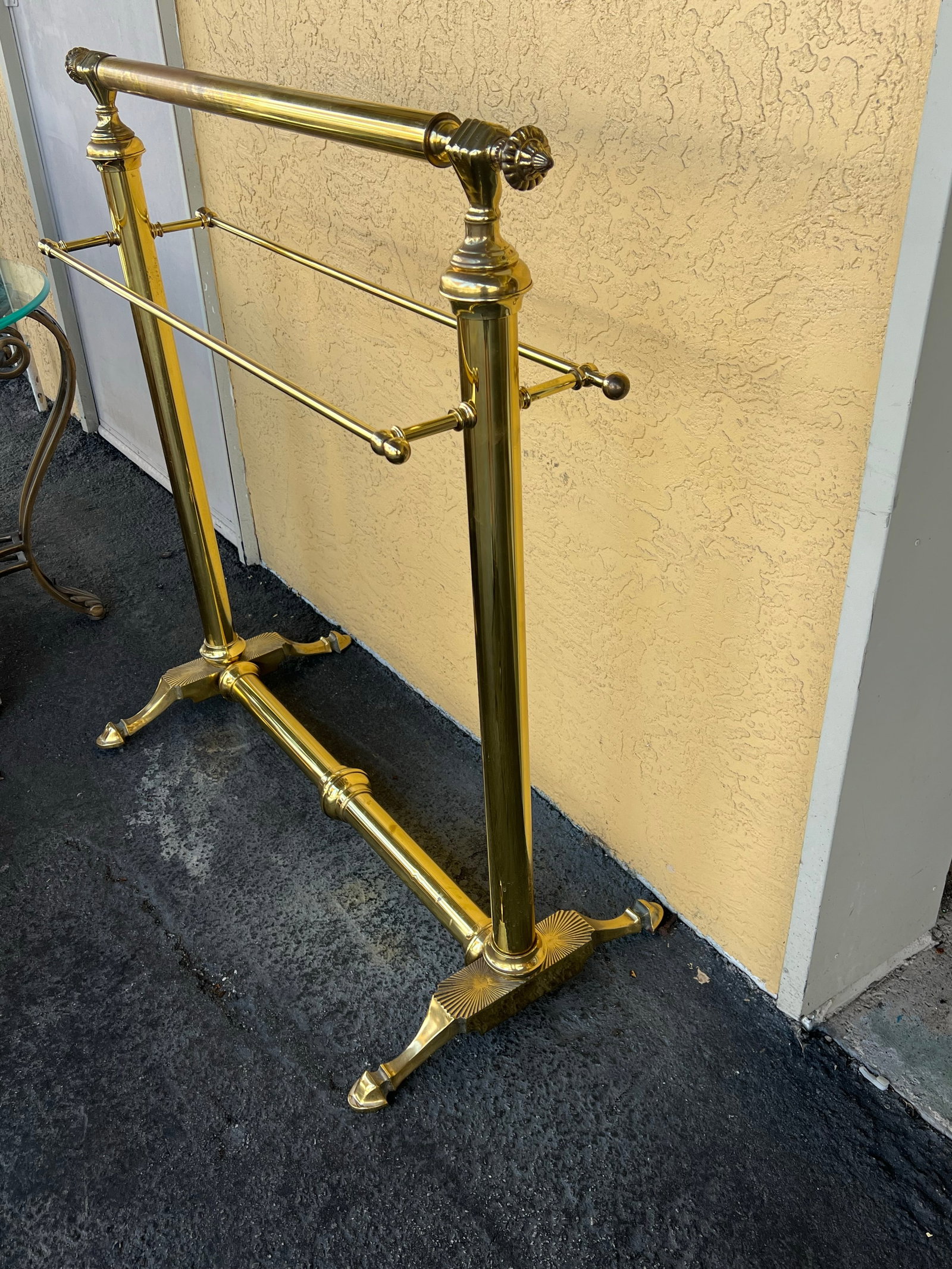 Late 19th Century Victorian Brass Quilt Blanket Rack Stand Holder With Clasped Hands - 5