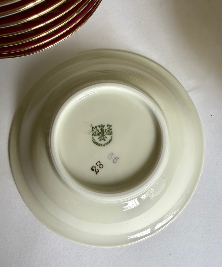 1920s Moritz Zdekauer Raspberry and Gold Porcelain Czechoslovakia Dinnerware Set of 28 Pieces - 13