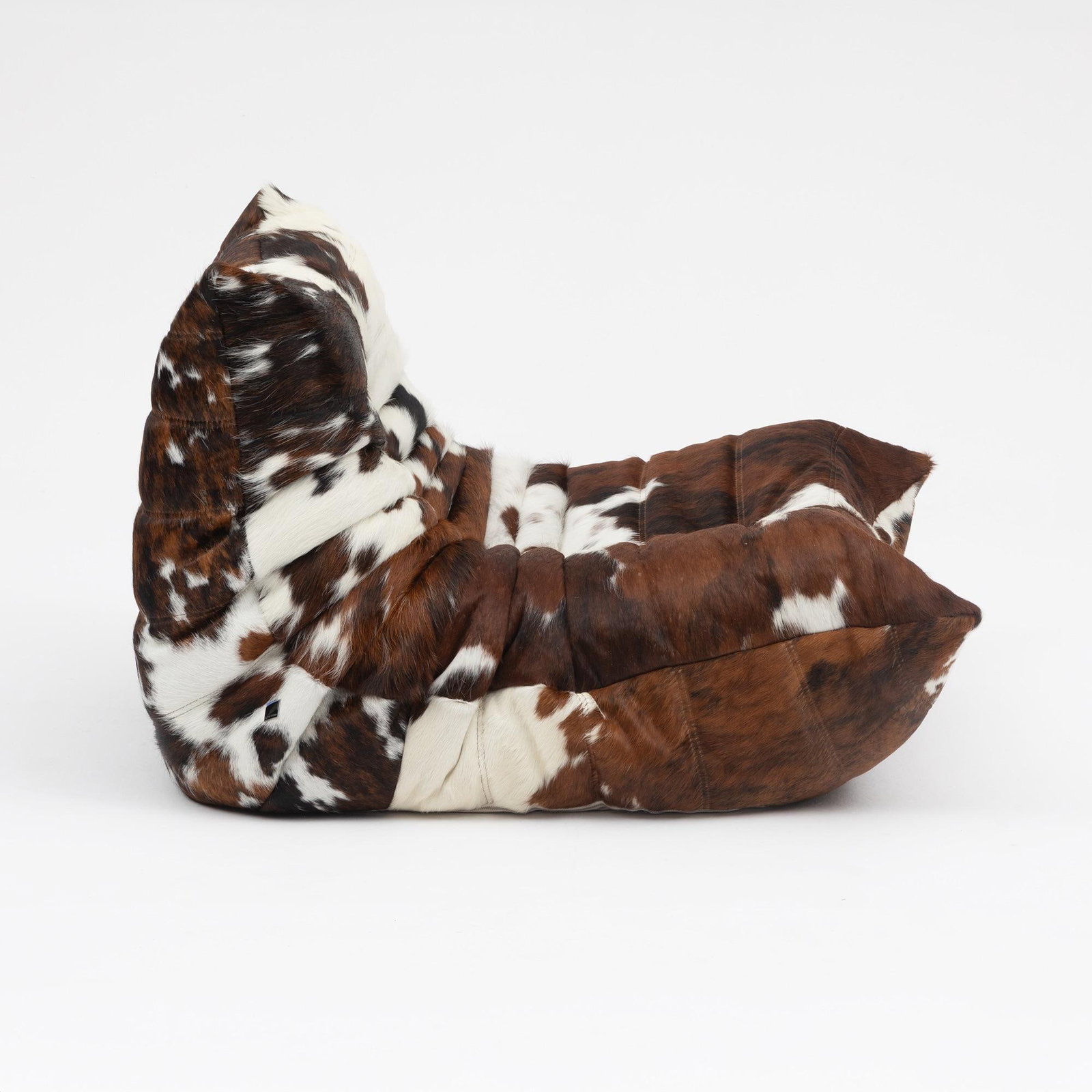 Vintage Ligne Roset Togo Fireside Chair in Natural Cowhide - Michel Ducaroy, 1970s - 5