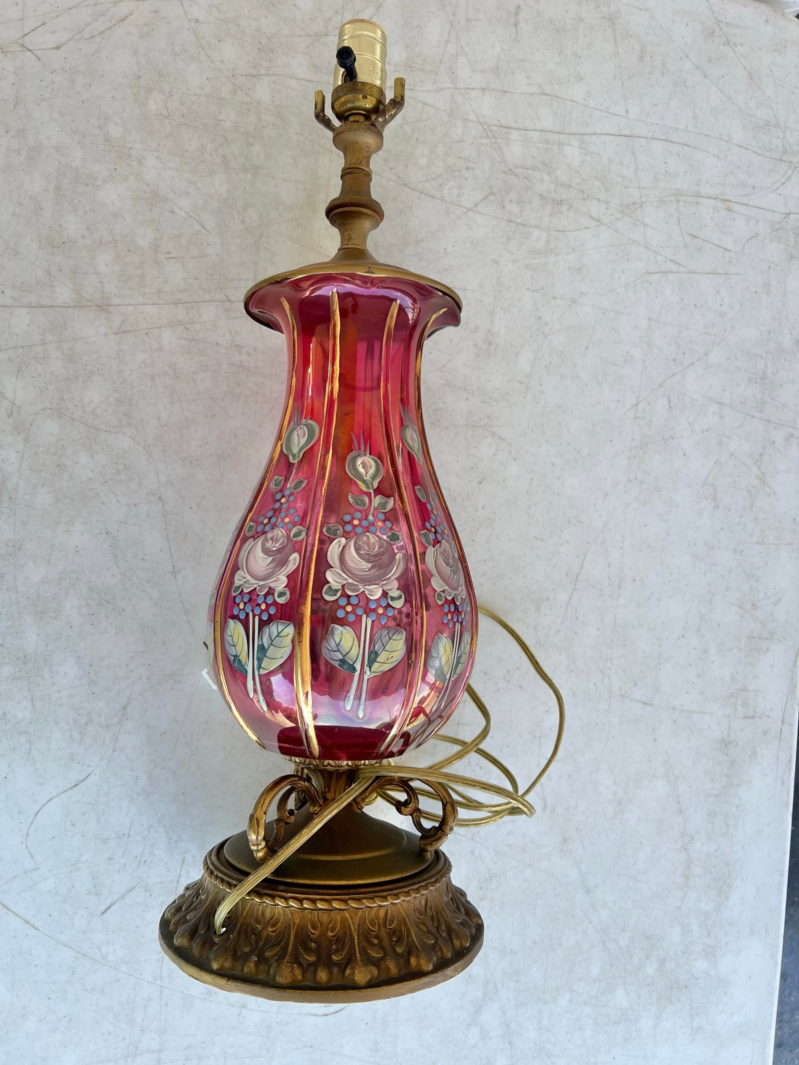 Vintage Floral Hand Painted Pink Glass Lamp - 6