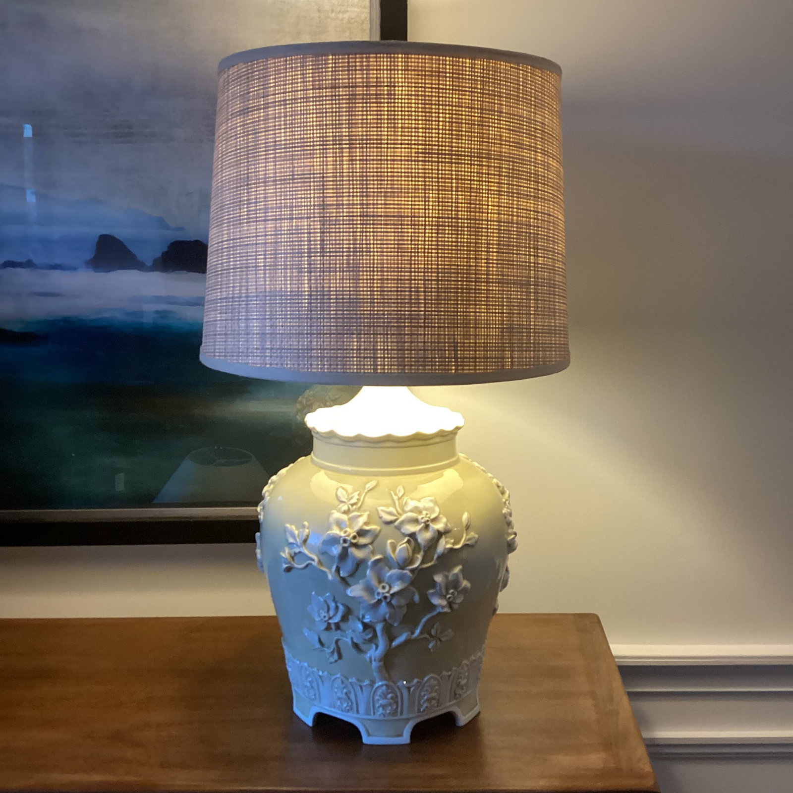 1970s Chinoiserie Relief Porcelain Celadon-Cream Table Lamp With Floral Motif & Textured Shade - 6