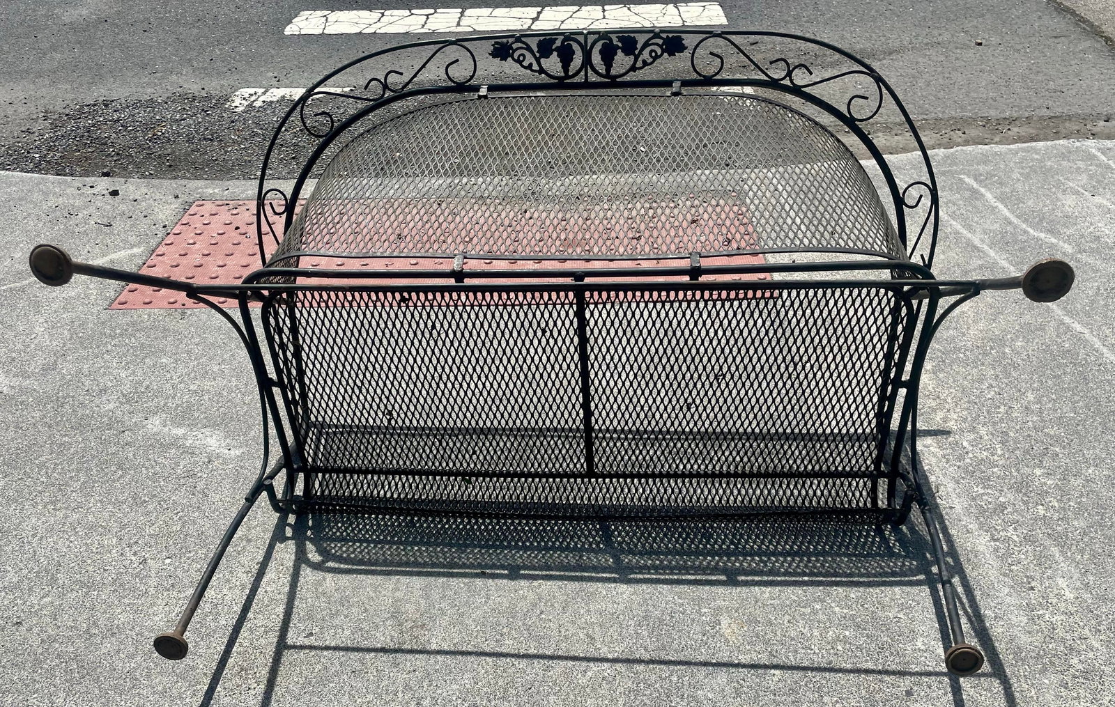 Mid 20th Century Woodard Grapevine Barrel Back Wrought Iron Bench Loveseat Grape Pattern - 9