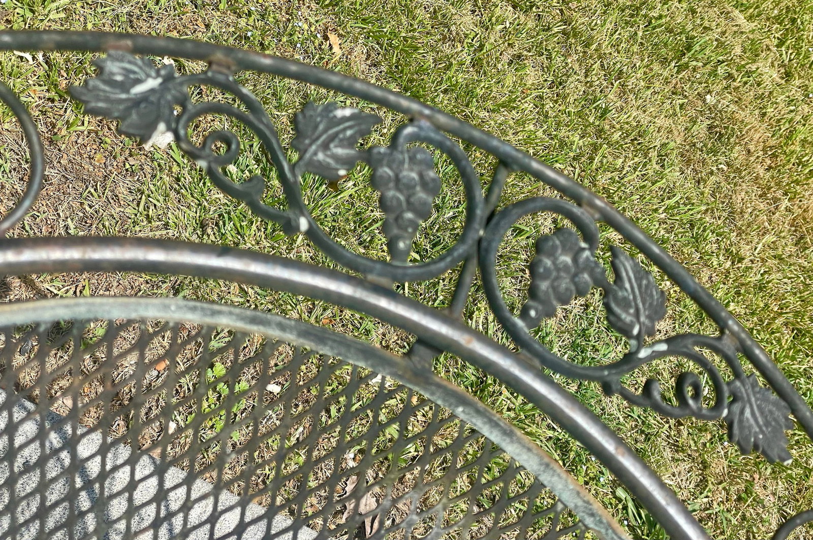 Mid 20th Century Russell Woodard Grapevine Barrel Back Wrought Iron Grape Pair of Chairs - 10