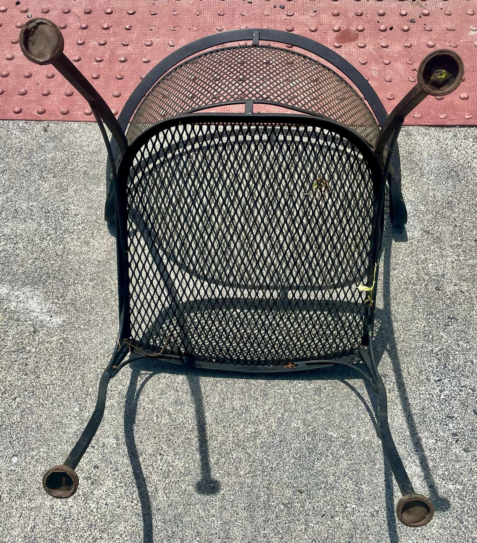 Mid 20th Century Wrought Iron Russell Woodard Pinecrest Barrel Back Mesh Pair of Chairs - 10