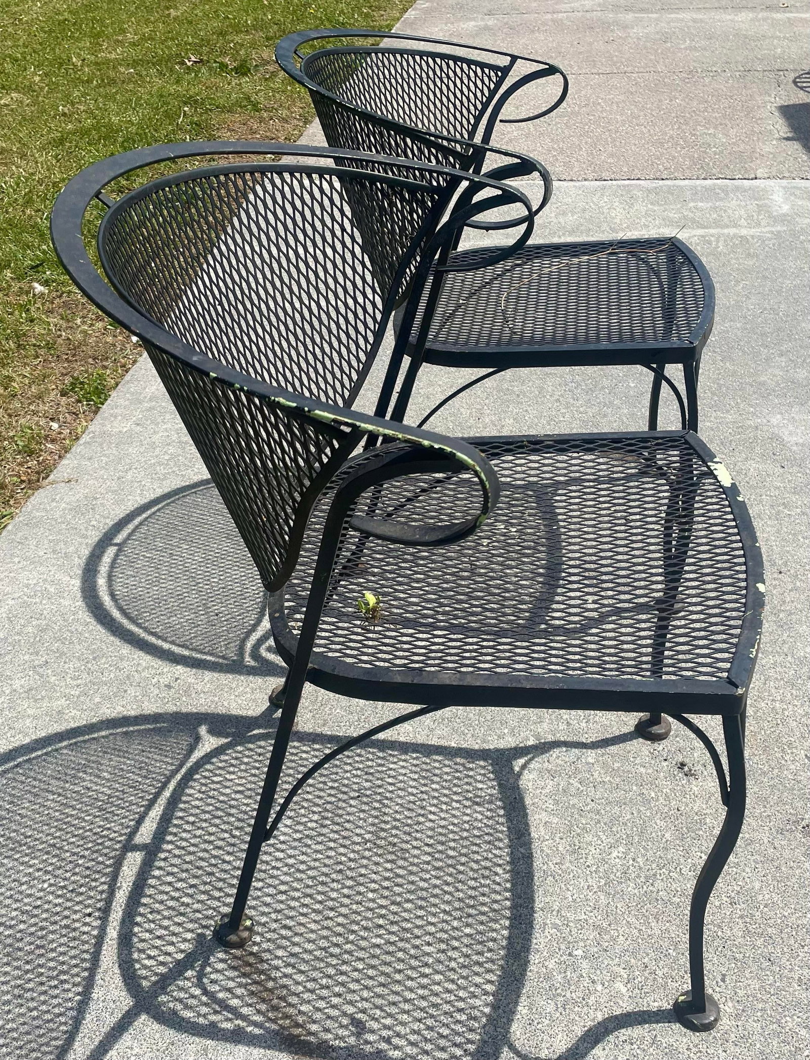 Mid 20th Century Wrought Iron Russell Woodard Pinecrest Barrel Back Mesh Pair of Chairs - 2