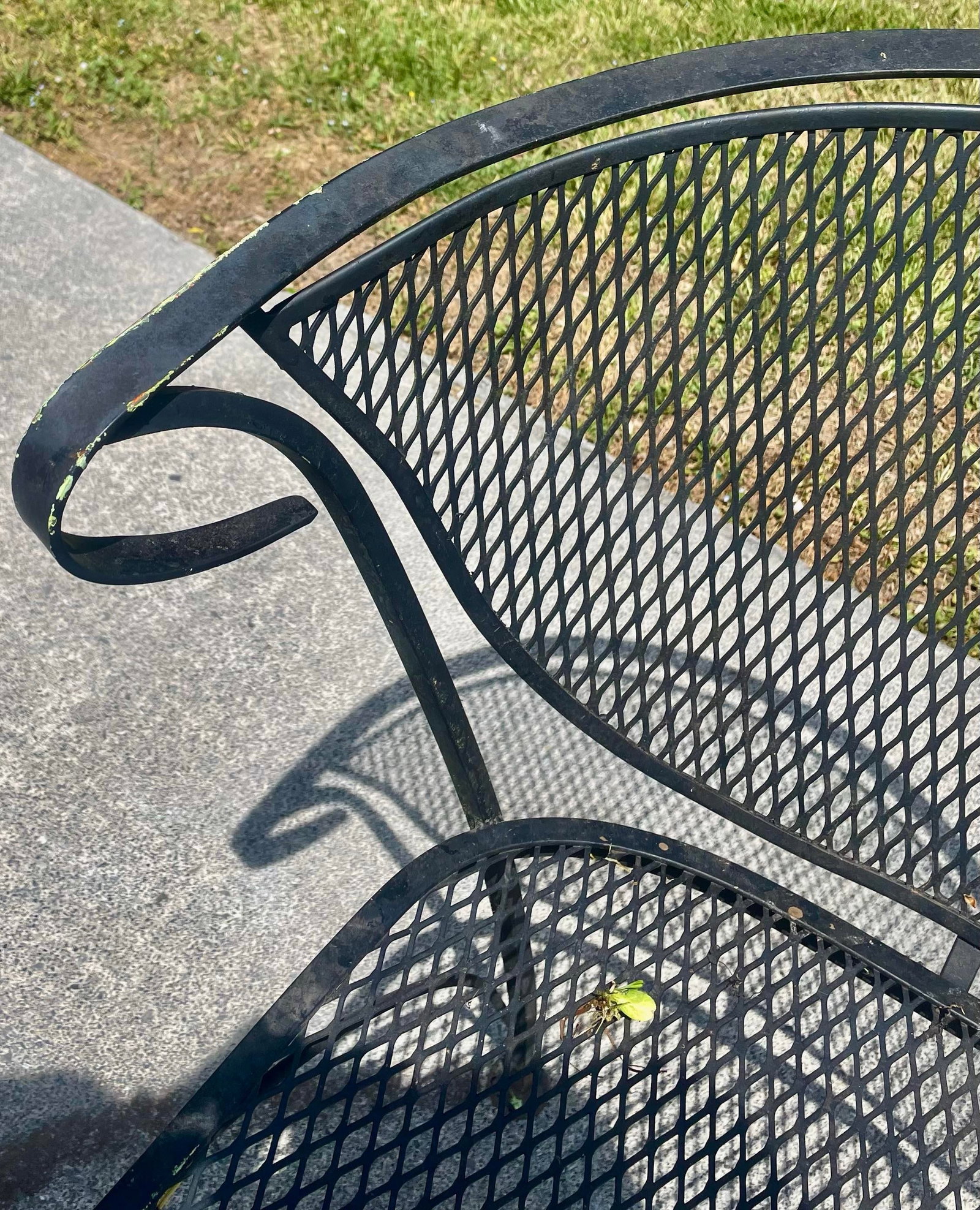 Mid 20th Century Wrought Iron Russell Woodard Pinecrest Barrel Back Mesh Pair of Chairs - 6