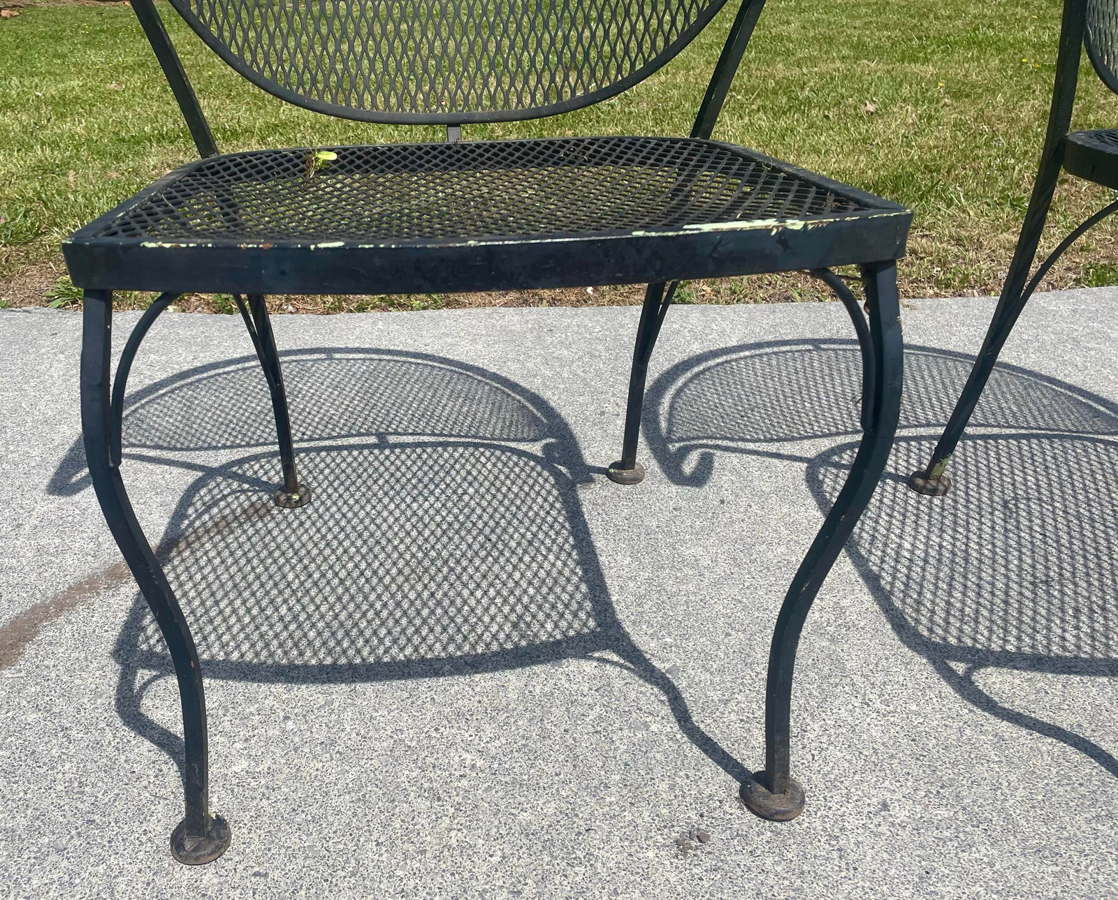 Mid 20th Century Wrought Iron Russell Woodard Pinecrest Barrel Back Mesh Pair of Chairs - 7