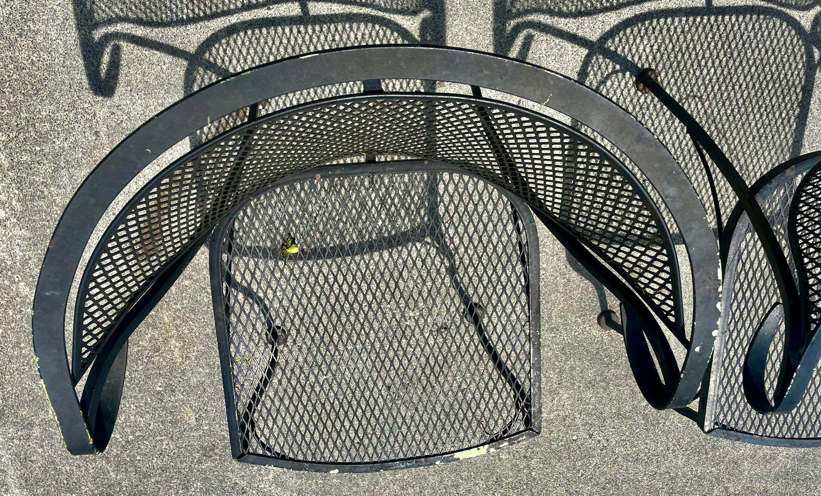 Mid 20th Century Wrought Iron Russell Woodard Pinecrest Barrel Back Mesh Pair of Chairs - 9