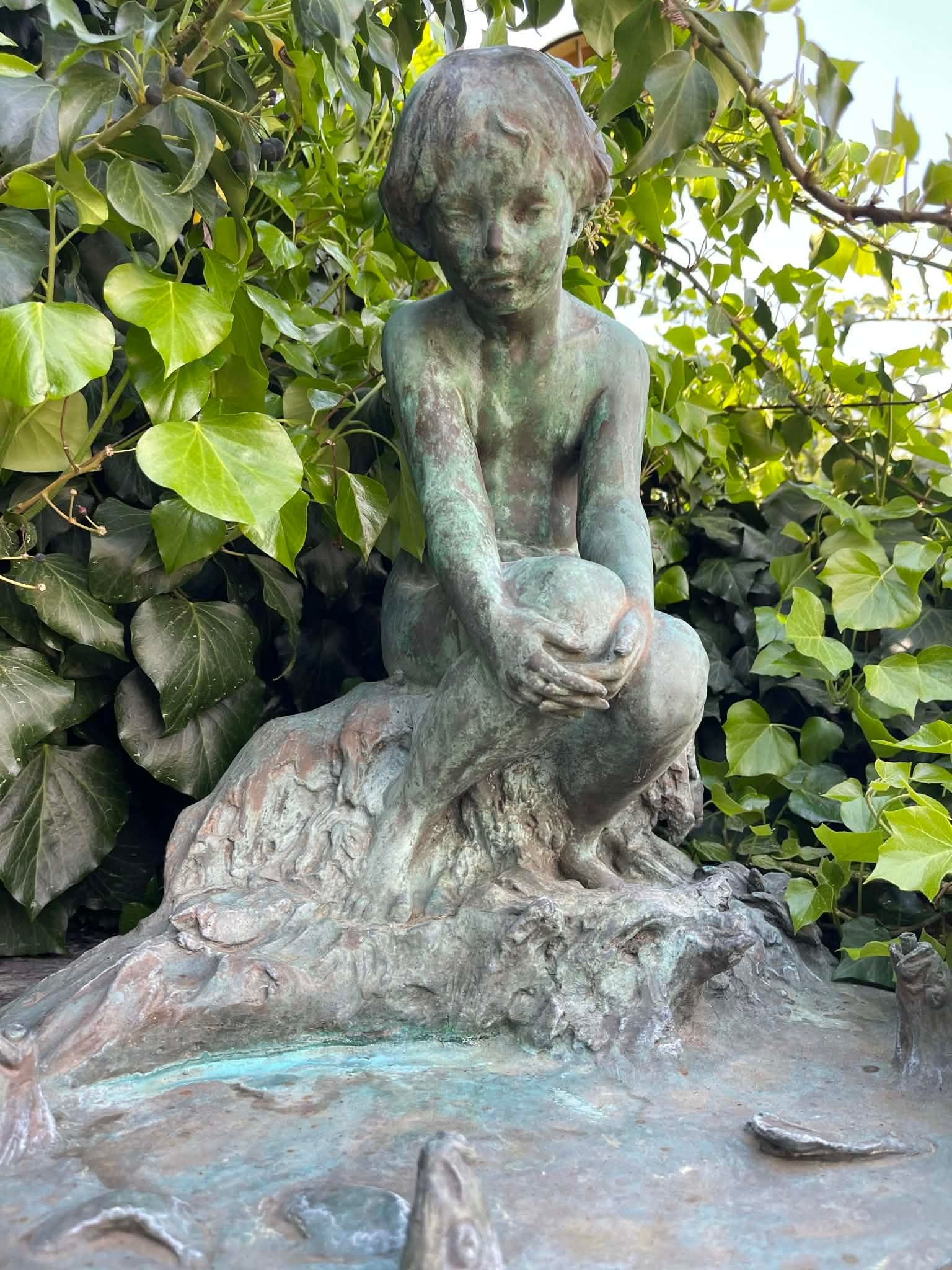 At the Water's Edge (1914) by Edward Berge – Antique Bronze Sculpture (Roman Bronze Works) - 11