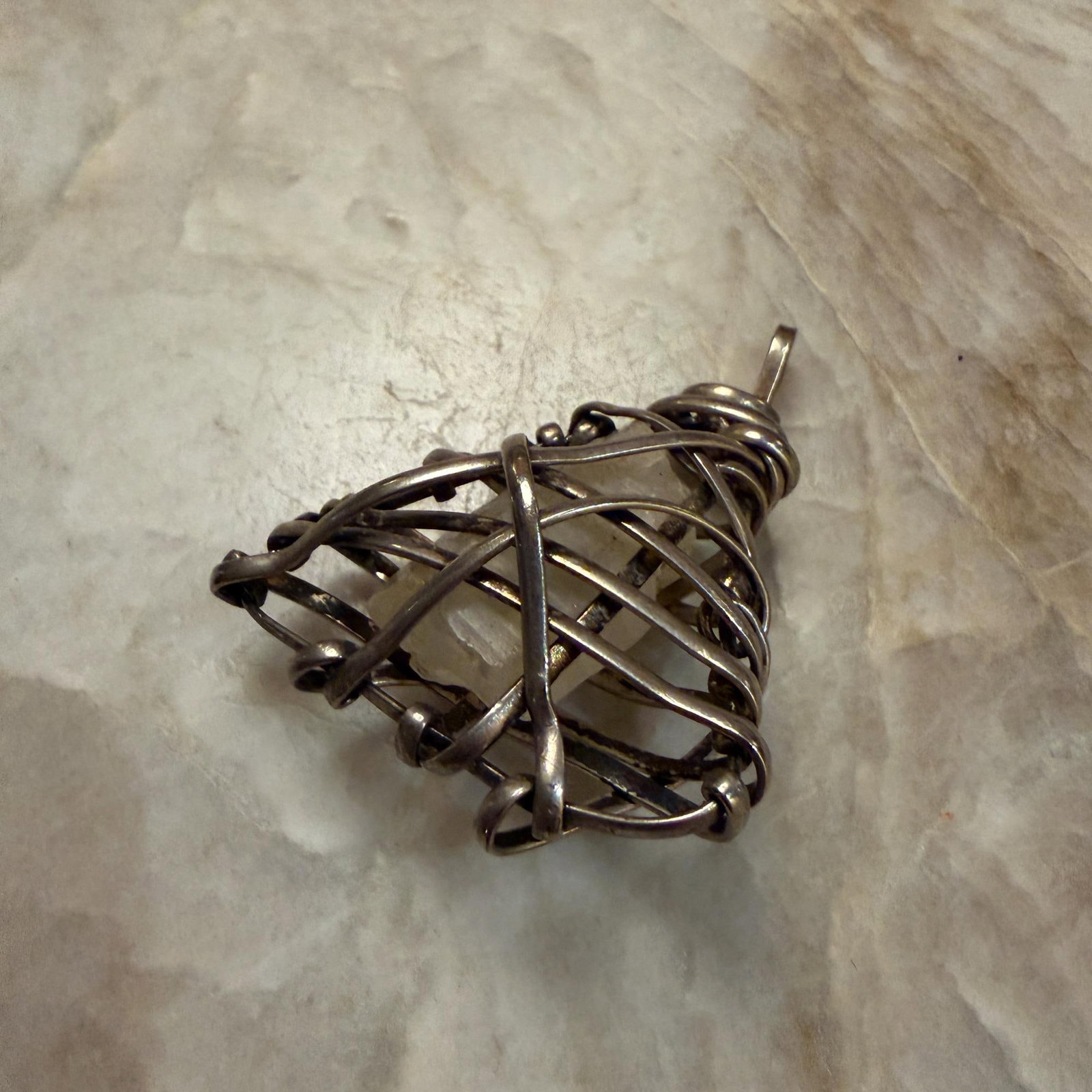 Wire-Wrapped Pendant Featuring a Raw Gemstone Quartz Silver-Plated - 2