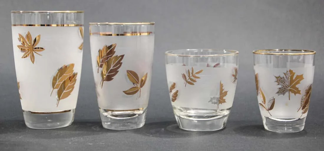 Vintage Midcentury Libbey Frosted and Golden Foliage Cocktail Glasses - Set of 13 - 6