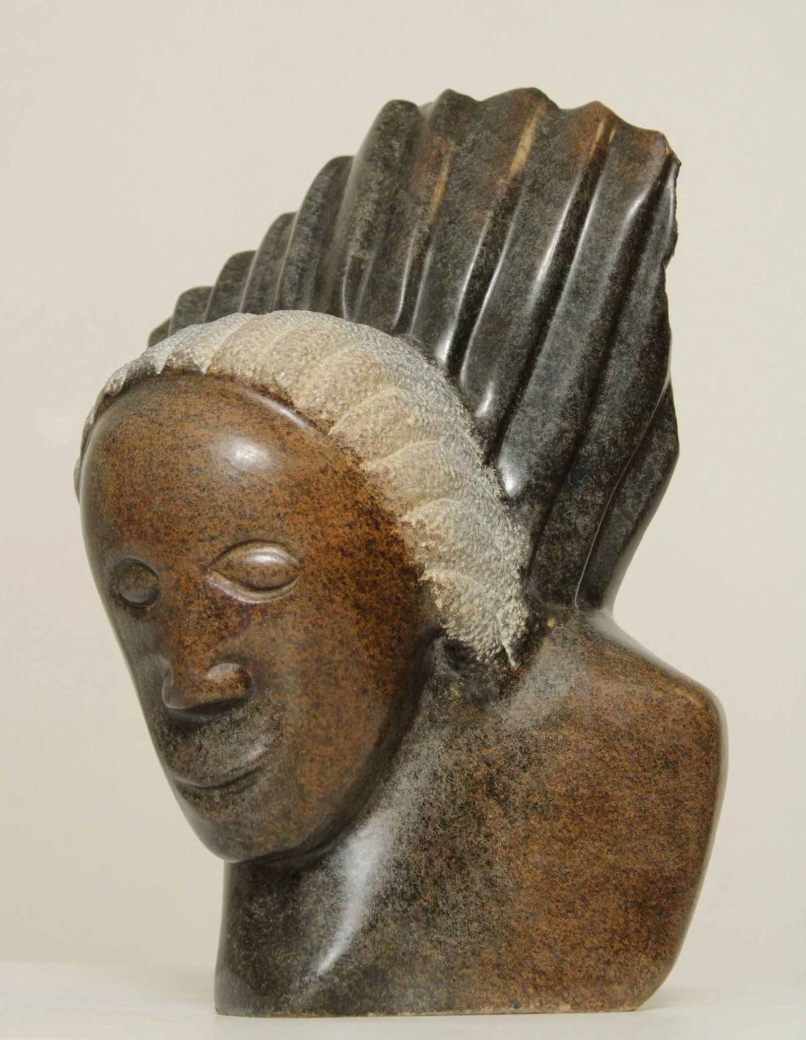 Late 20th Century Modern Bust Shona Stone Sculpture by Locardia Ndandarika - 2