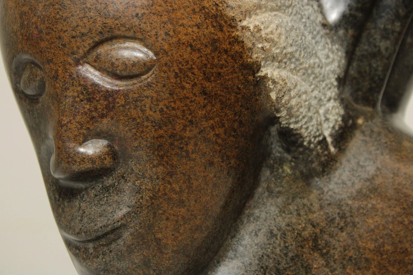 Late 20th Century Modern Bust Shona Stone Sculpture by Locardia Ndandarika - 9