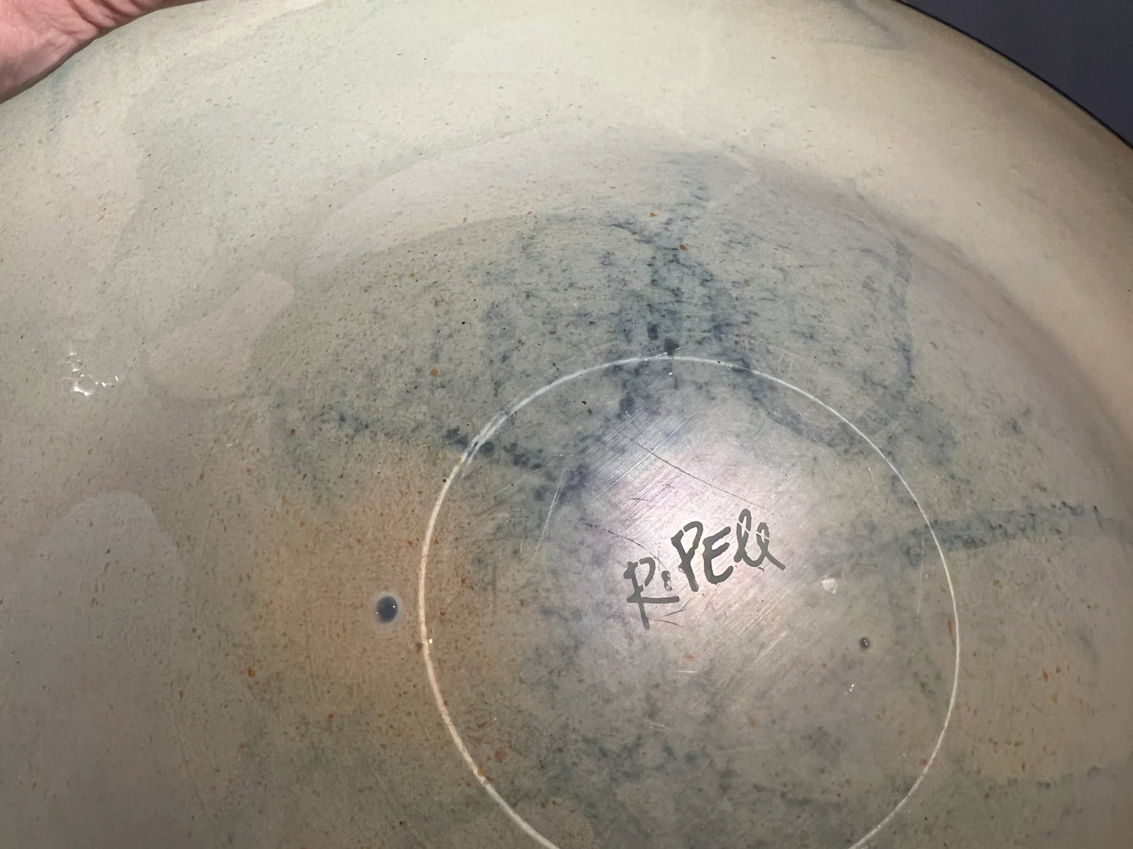 Early 21st Century R. Pele Ricardas Peleckas Signed Art Glass Bowl - 5