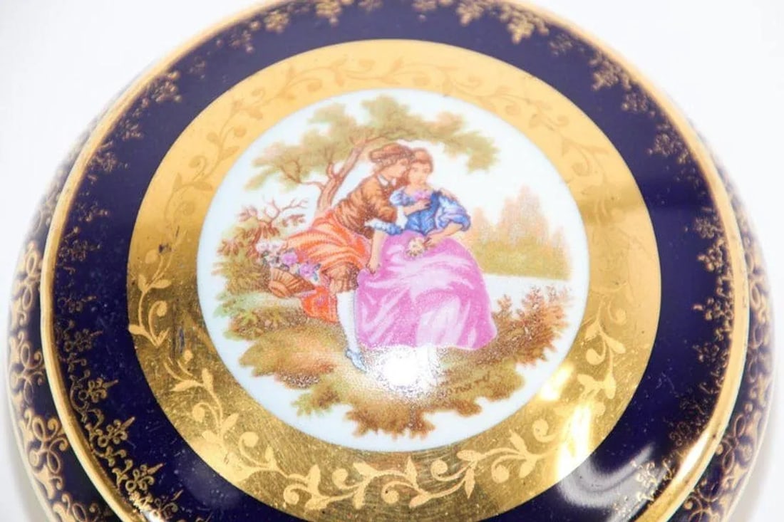 Vintage Cobalt Blue Royal Limoges France 22-Karat Gold Trinket Box - 3