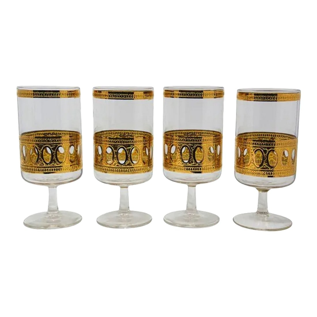 Set of 4 Vintage Culver Ltd Cocktail Glasses With 22-Karat Gold Antigua Pattern: Elegant vintage midcentury Culver Ltd barware glasses with Antigua Pattern design in a gold leaf finish. Set includes 4 vintage Culver midcentury cocktail glasses, Culver Ltd Antigua Pattern Design. T