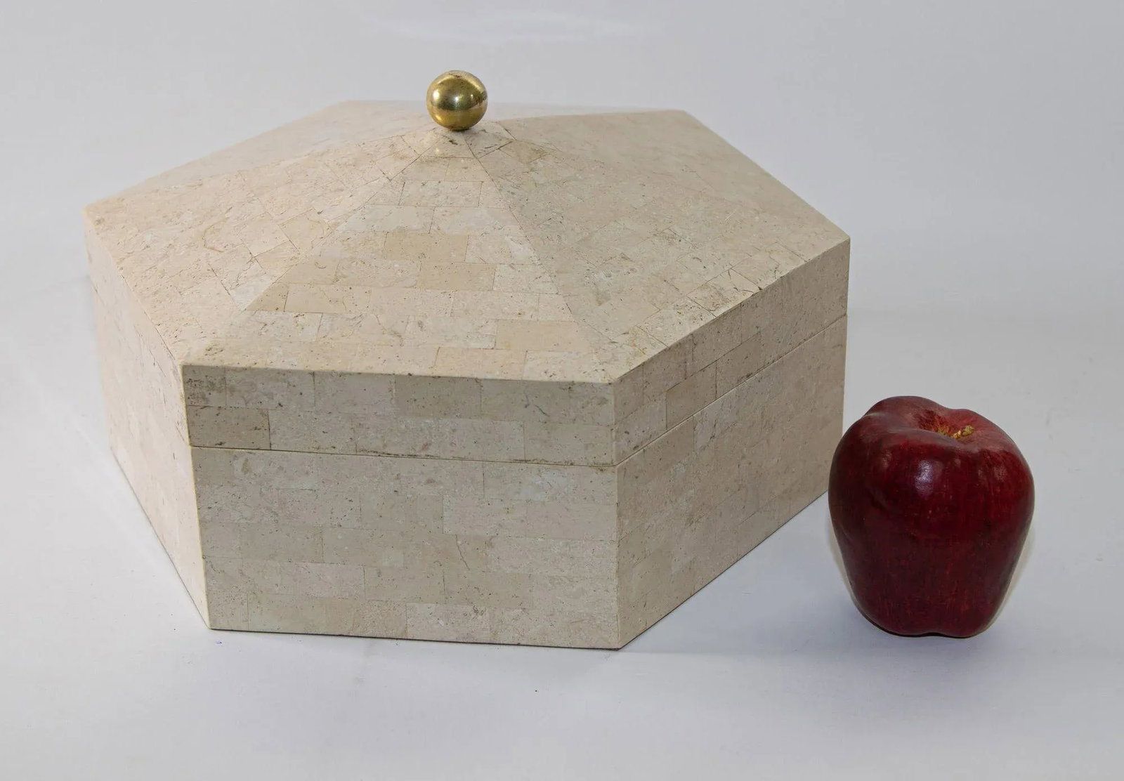 Maitland Smith Post Modern White Tessellated Hexagonal Stone Box 1980's - 10