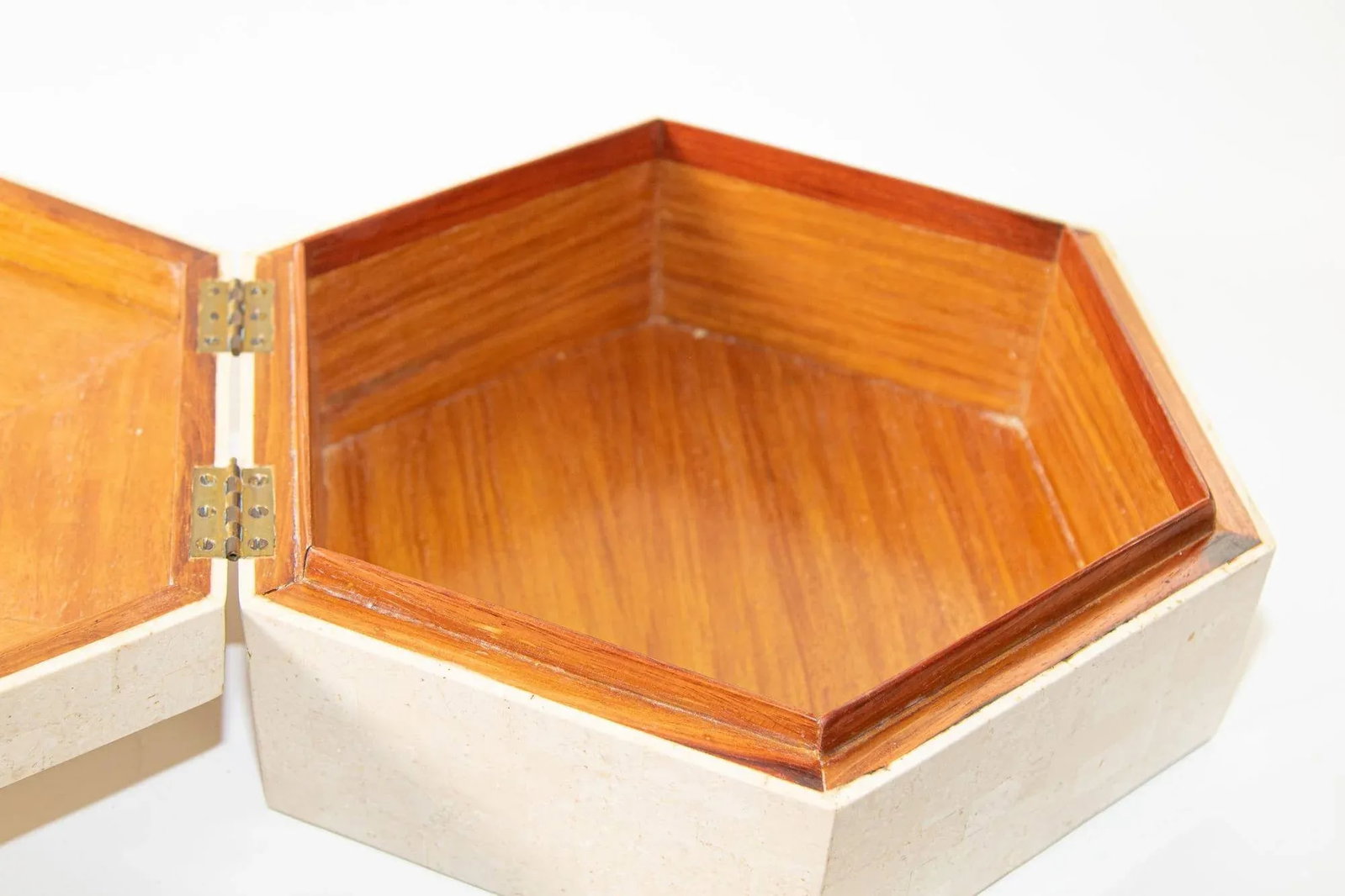 Maitland Smith Post Modern White Tessellated Hexagonal Stone Box 1980's - 8