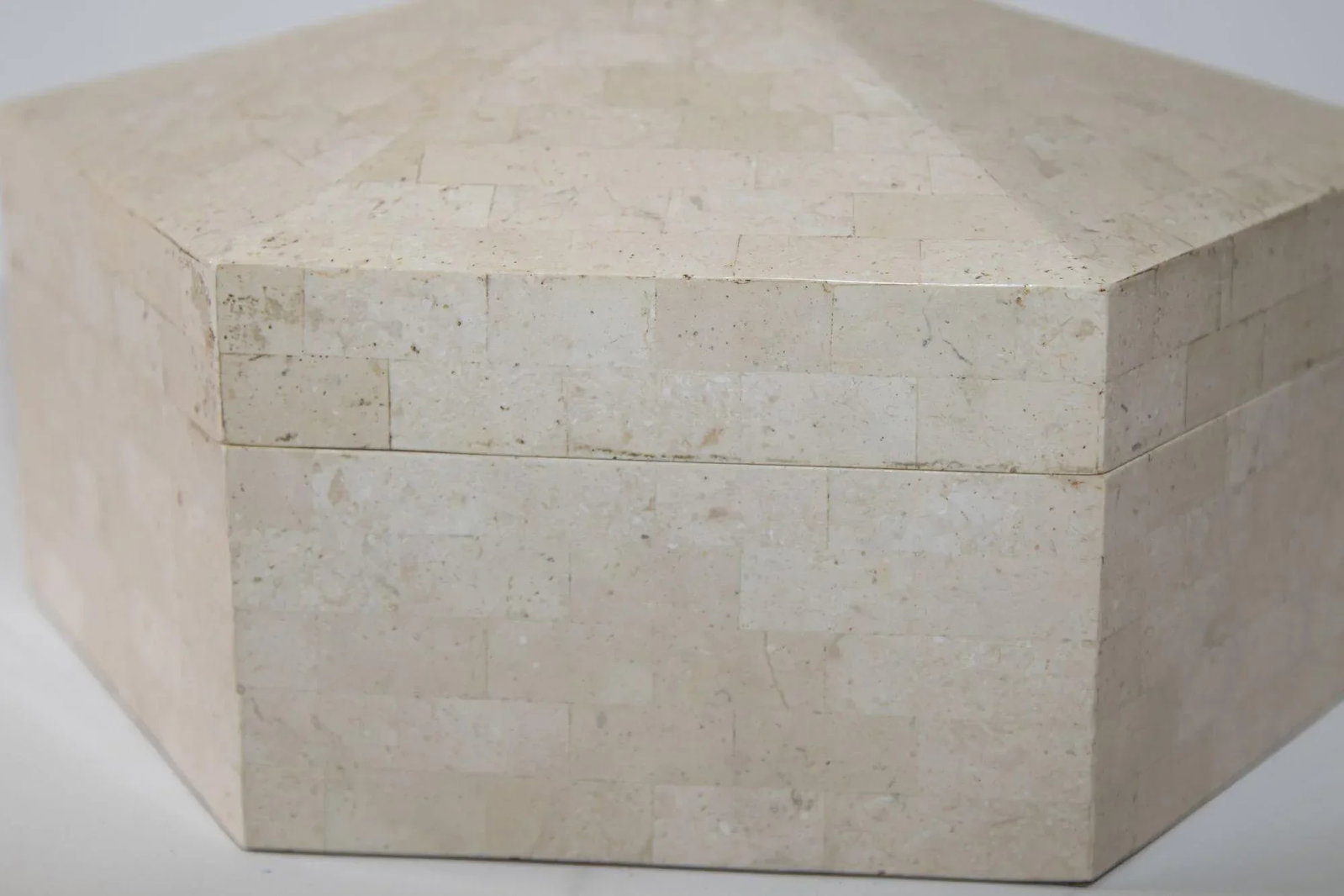 Maitland Smith Post Modern White Tessellated Hexagonal Stone Box 1980's - 9