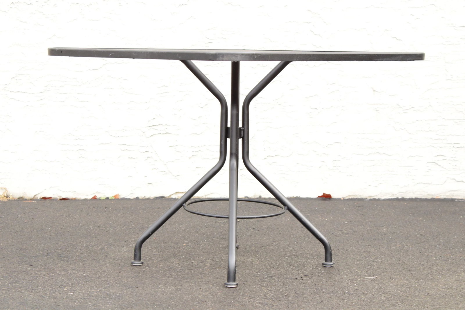 2010s 'Metro' Wrought Iron Outdoor Dining Table & Four Chairs Patio Set Attributed to Woodard - Set - 12