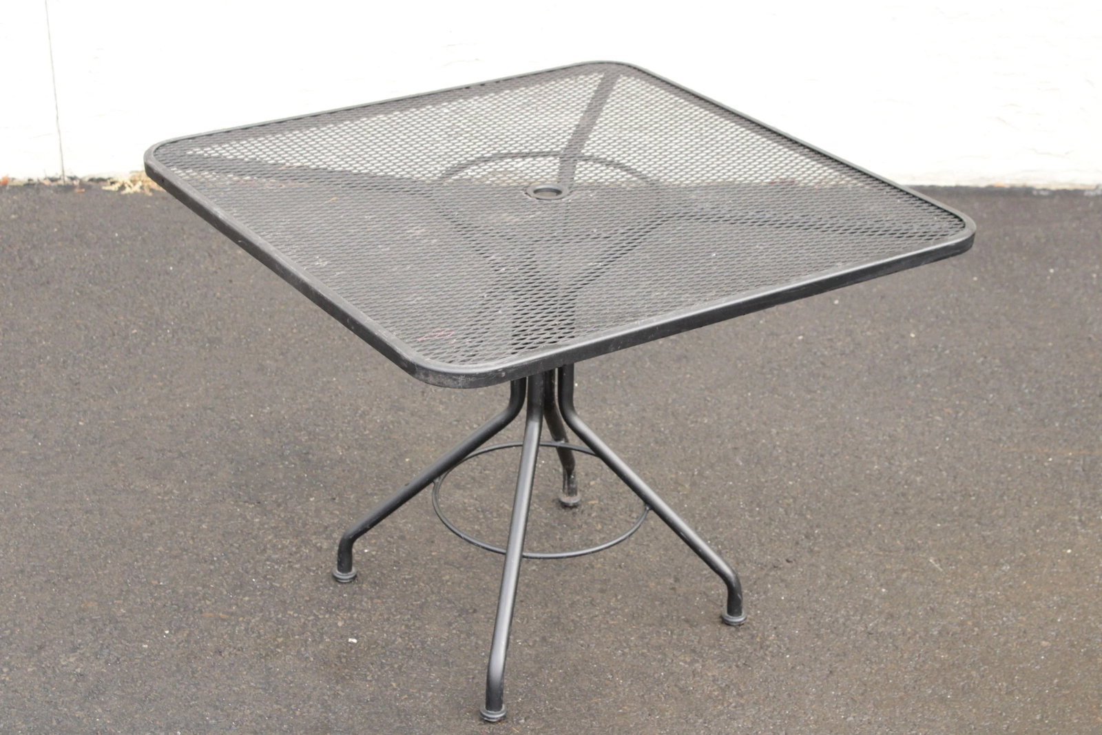 2010s 'Metro' Wrought Iron Outdoor Dining Table & Four Chairs Patio Set Attributed to Woodard - Set - 3
