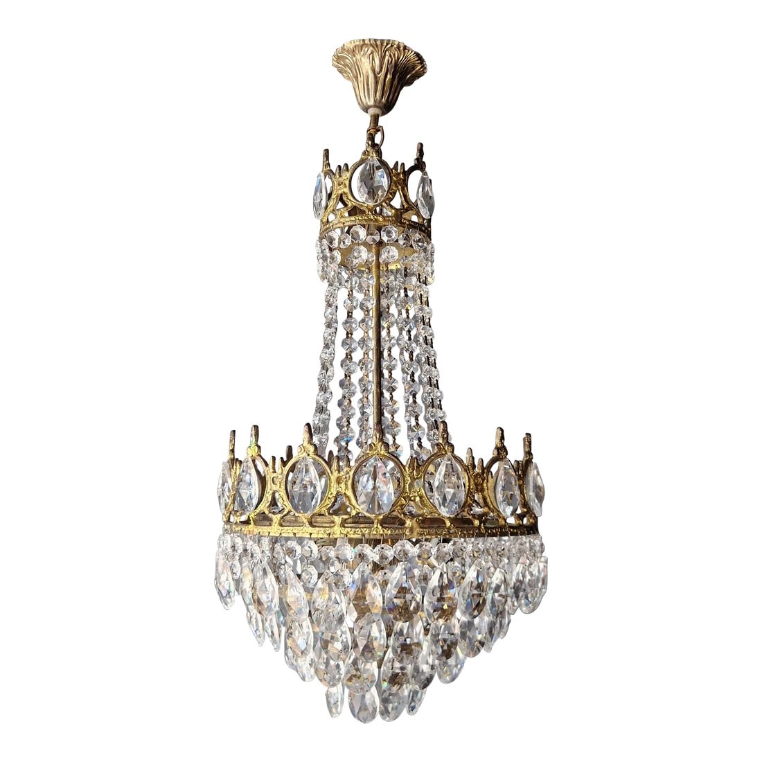 1970s Basket Brass Empire Crystal Lustre Art Nouveau Gold Chandelier: Vintage chandelier, lovingly and professionally restored in Berlin. Its electrical wiring is tailored to US standards, having been re-wired and is ready for hanging. Not a single piece is missing, and